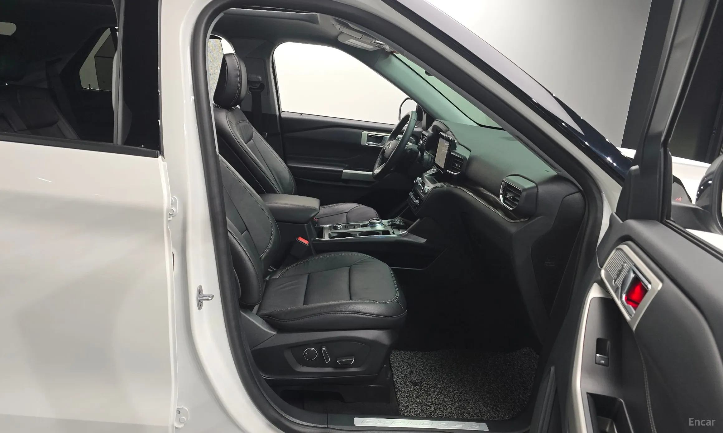 Ford Explorer 6th Generation превью 10