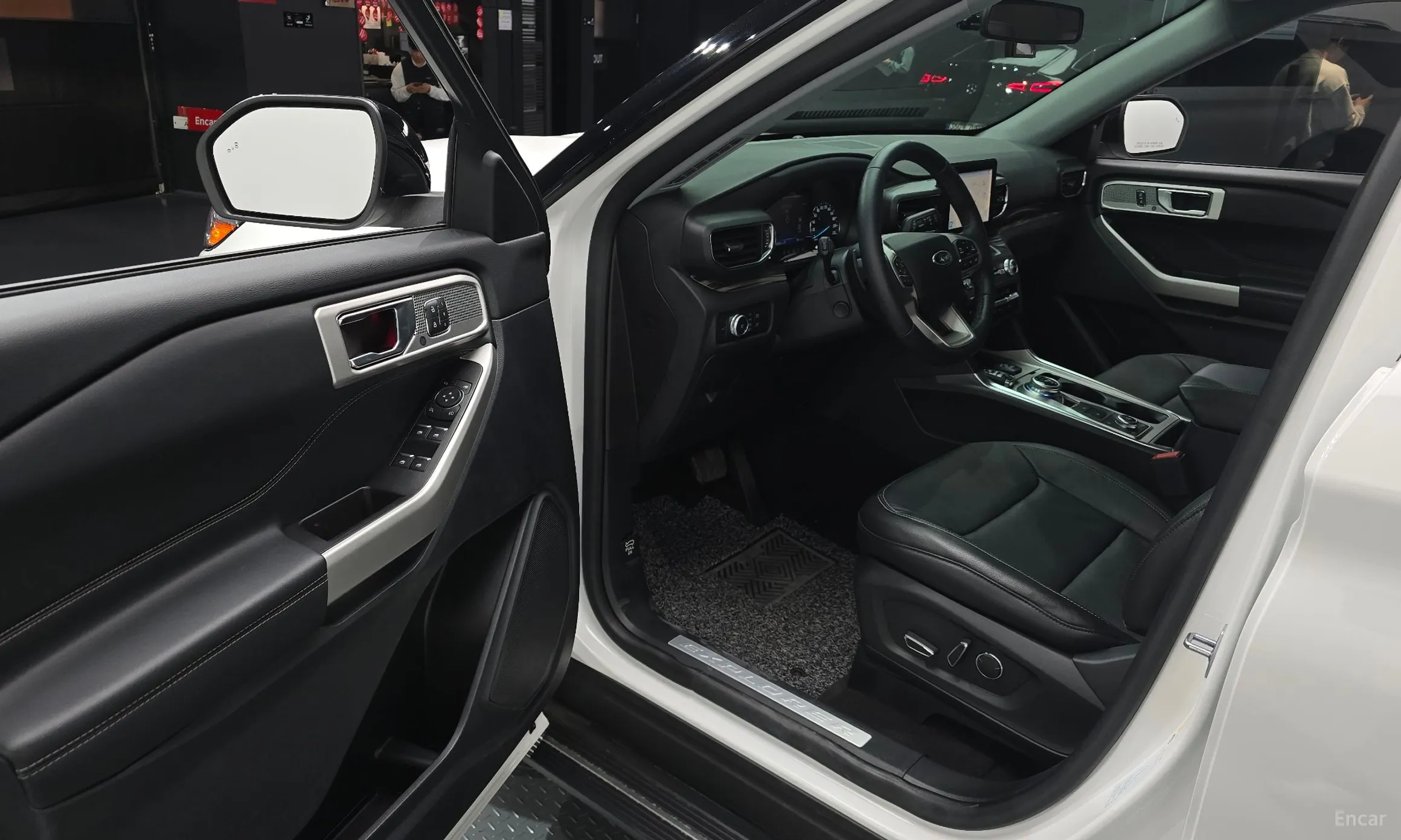 Ford Explorer 6th Generation превью 11