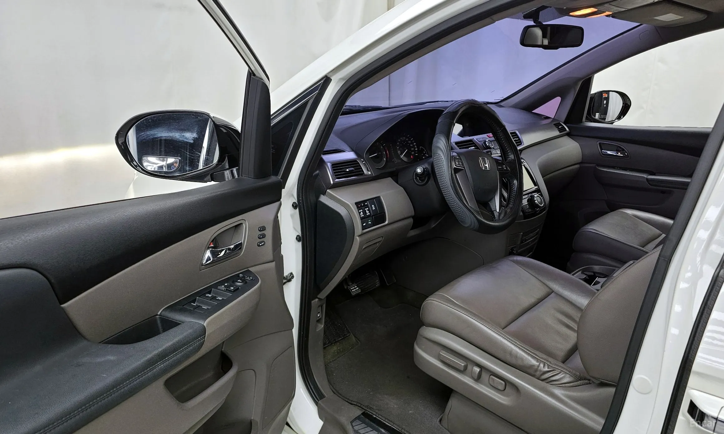 Honda Odyssey превью 11