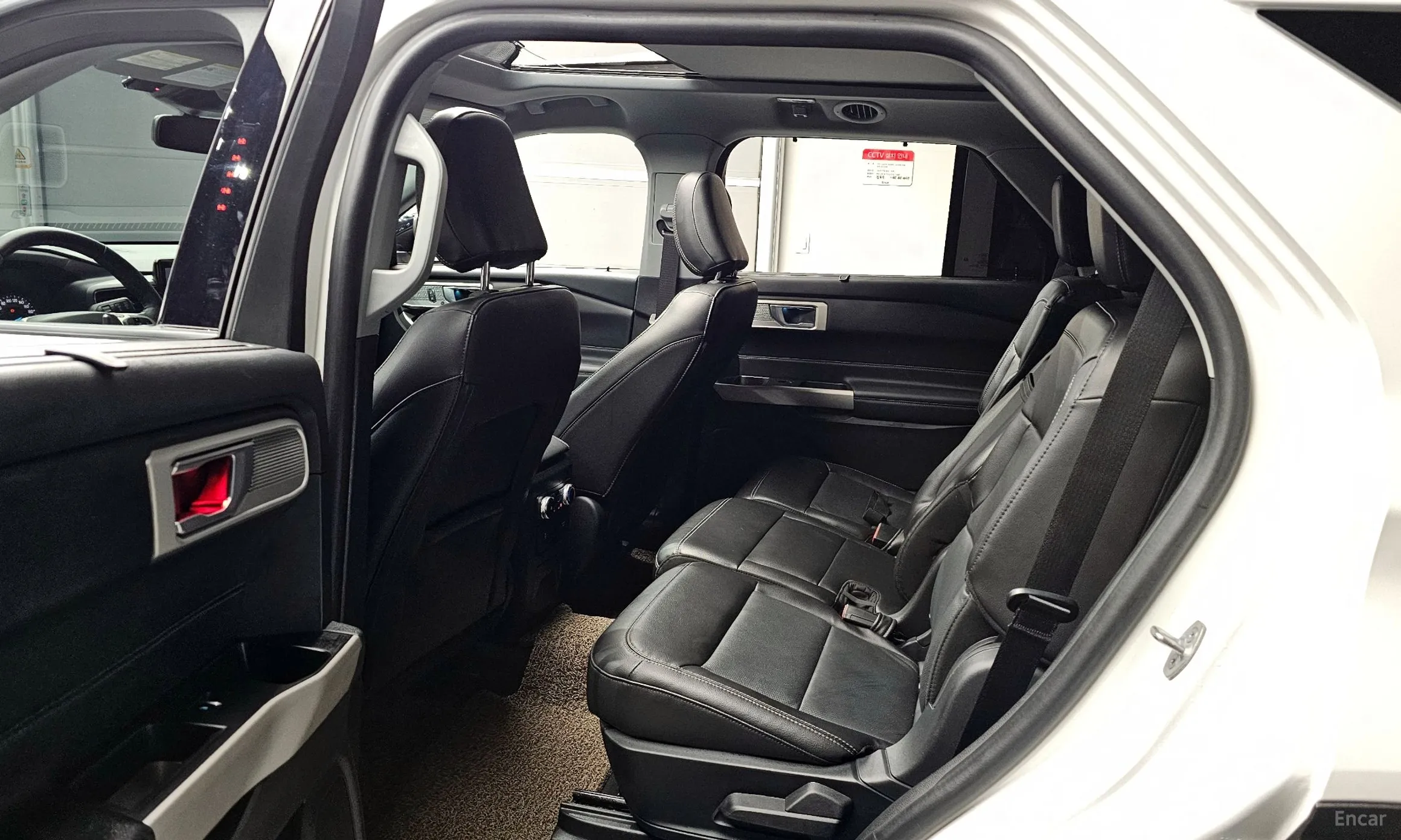 Ford Explorer 6th Generation превью 11