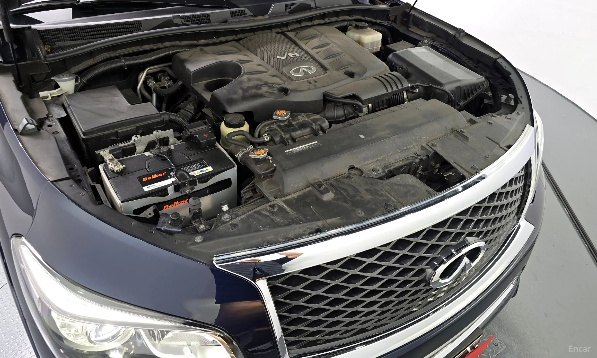 Infiniti QX80 превью 6
