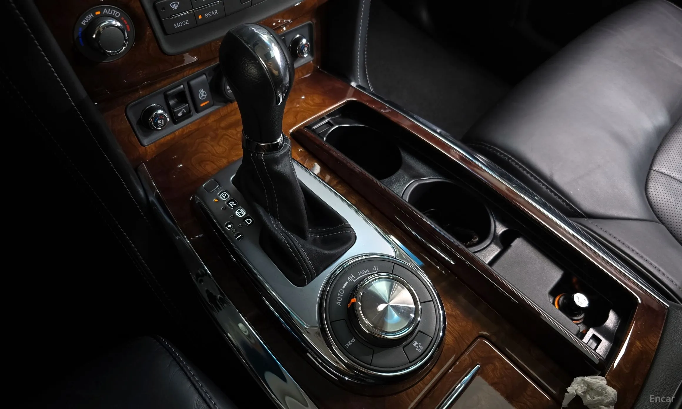 Infiniti QX80 превью 9