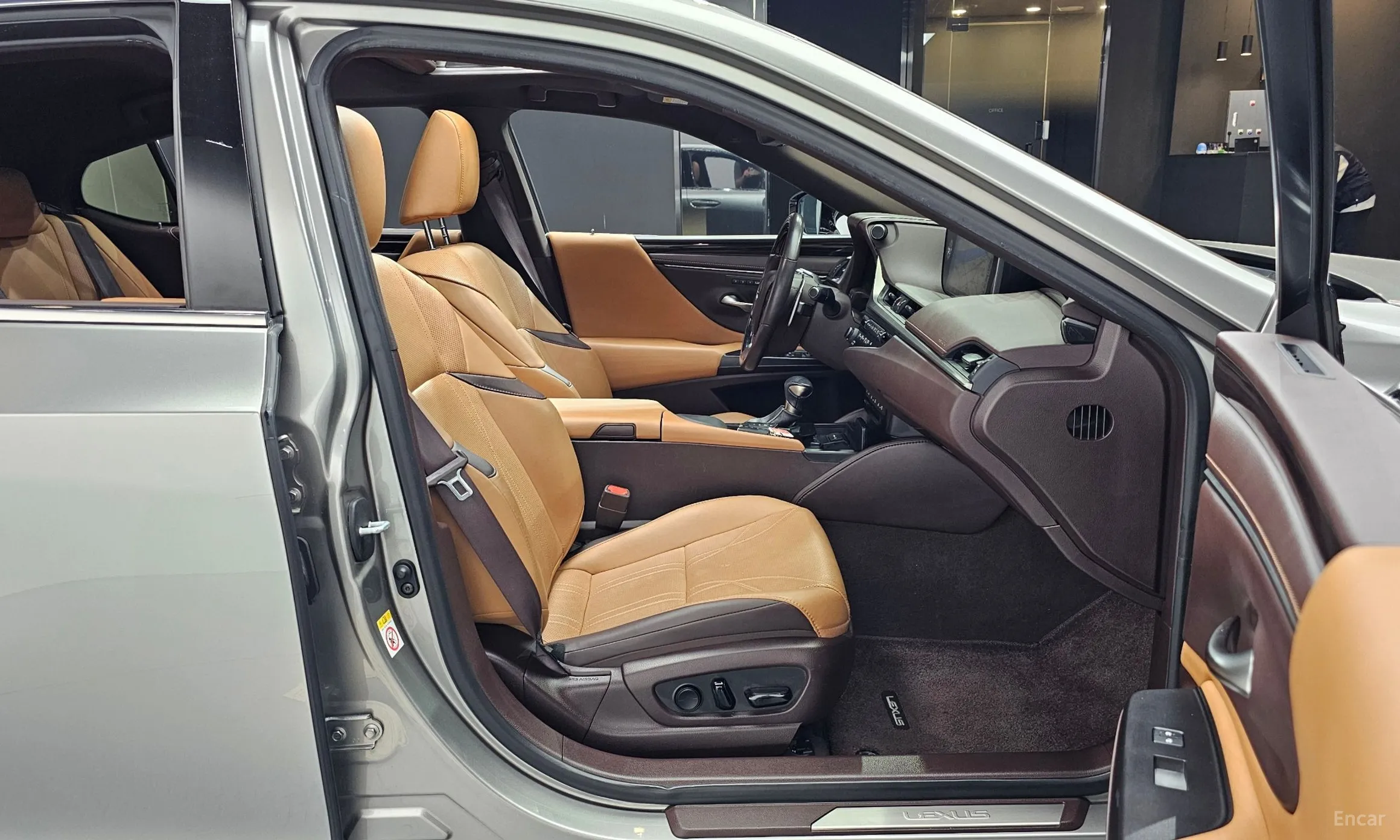 Lexus ES300h 7th Generation превью 10