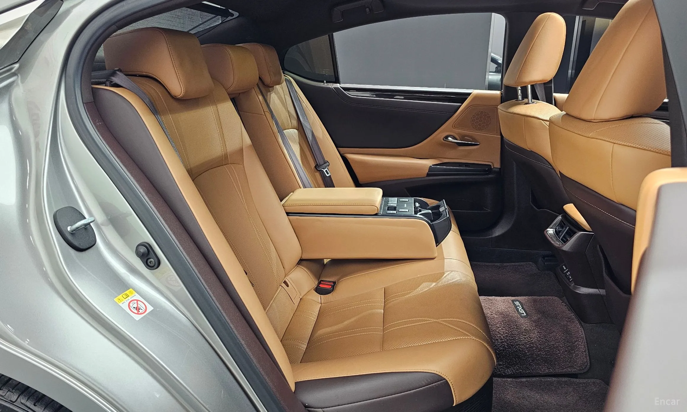 Lexus ES300h 7th Generation превью 12