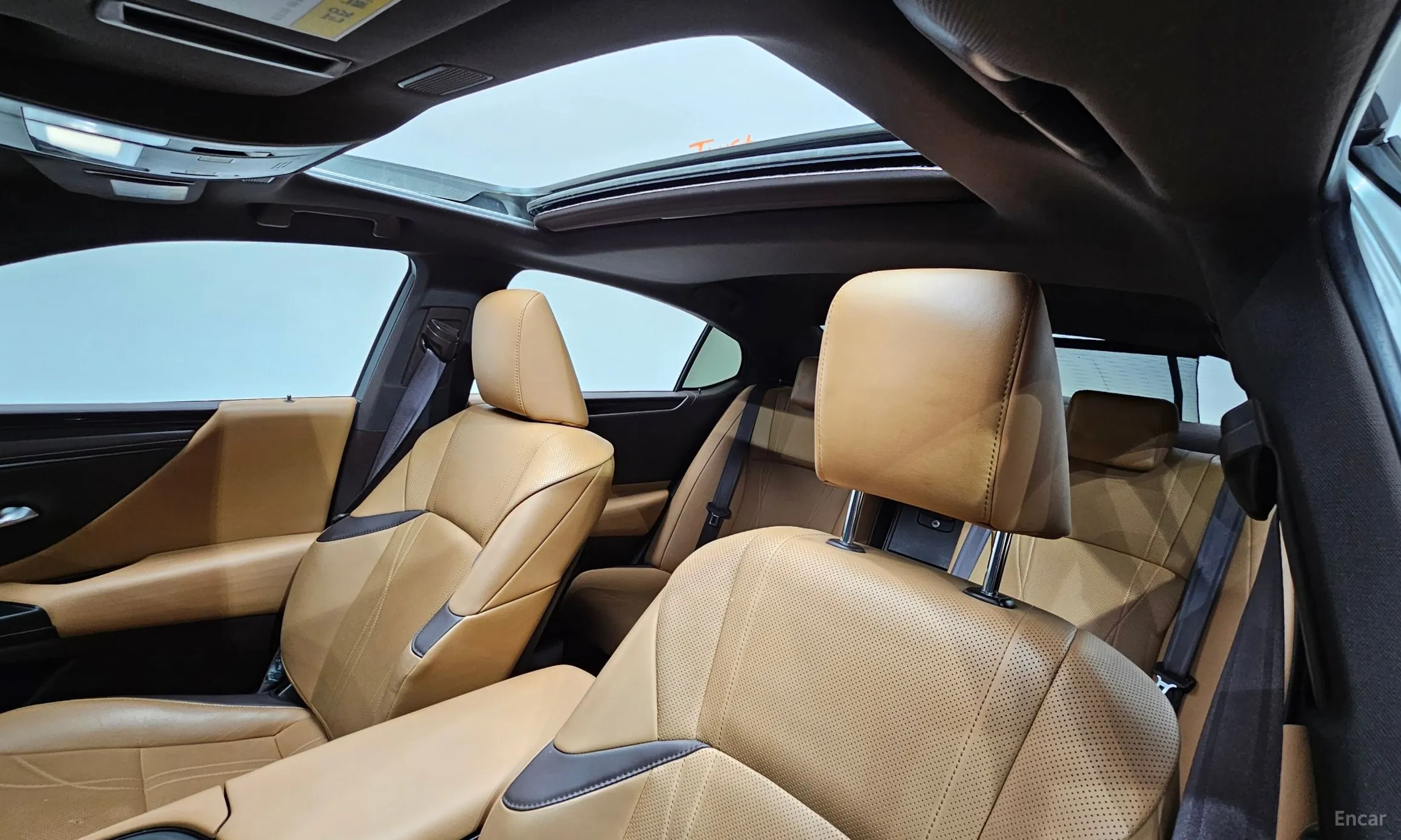 Lexus ES300h 7th Generation превью 19