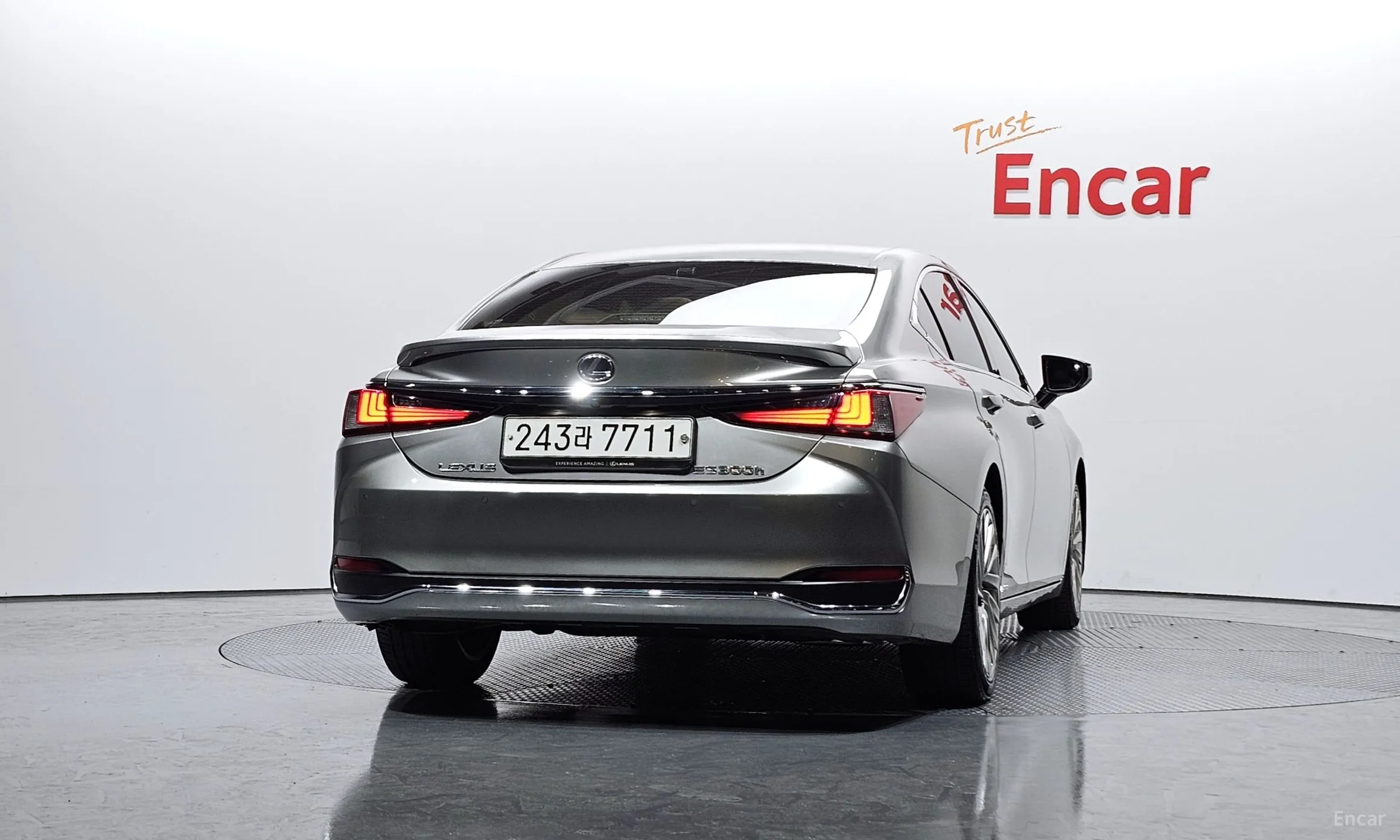 Lexus ES300h 7th Generation превью 4