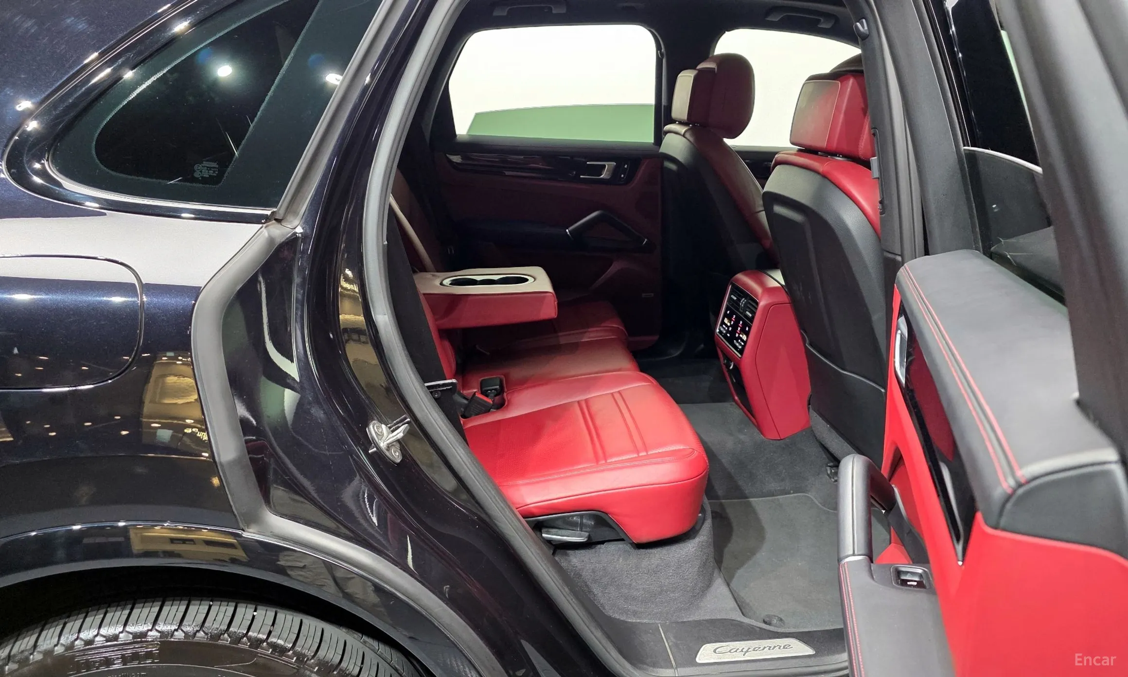 Porsche Cayenne (PO536) превью 12