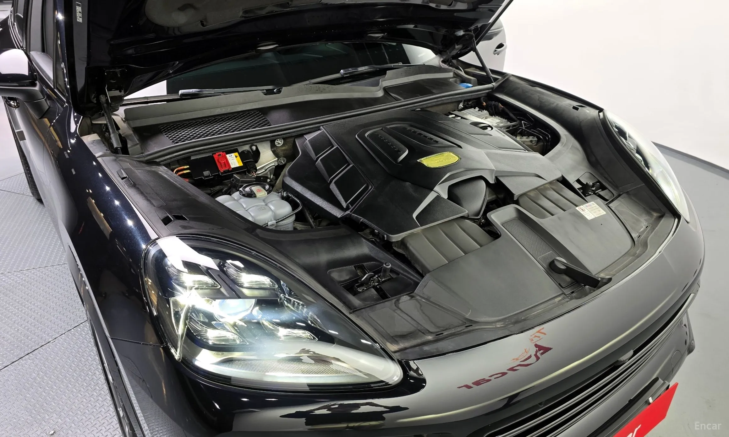 Porsche Cayenne (PO536) превью 6