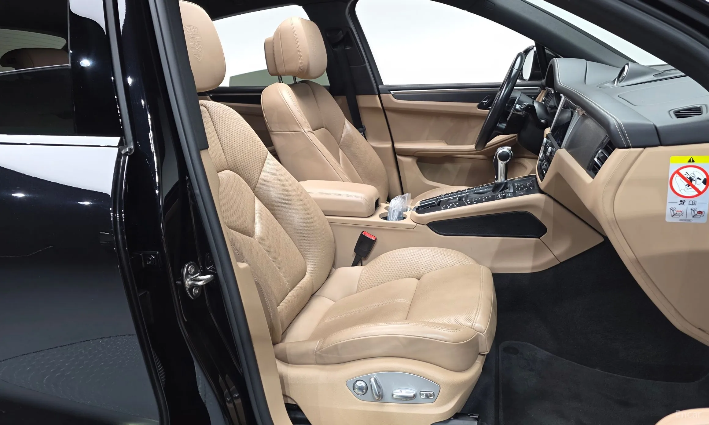 Porsche Macan превью 10