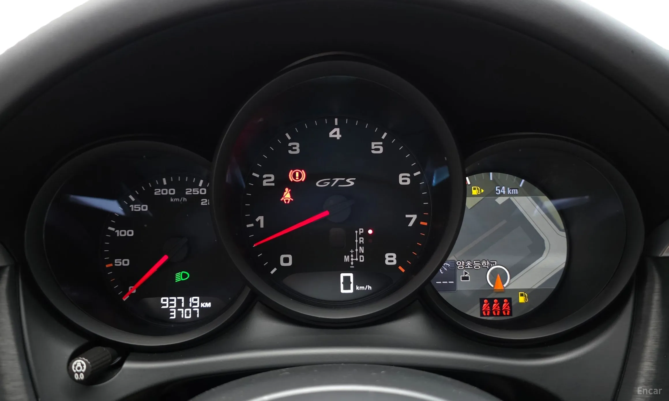Porsche Macan превью 8
