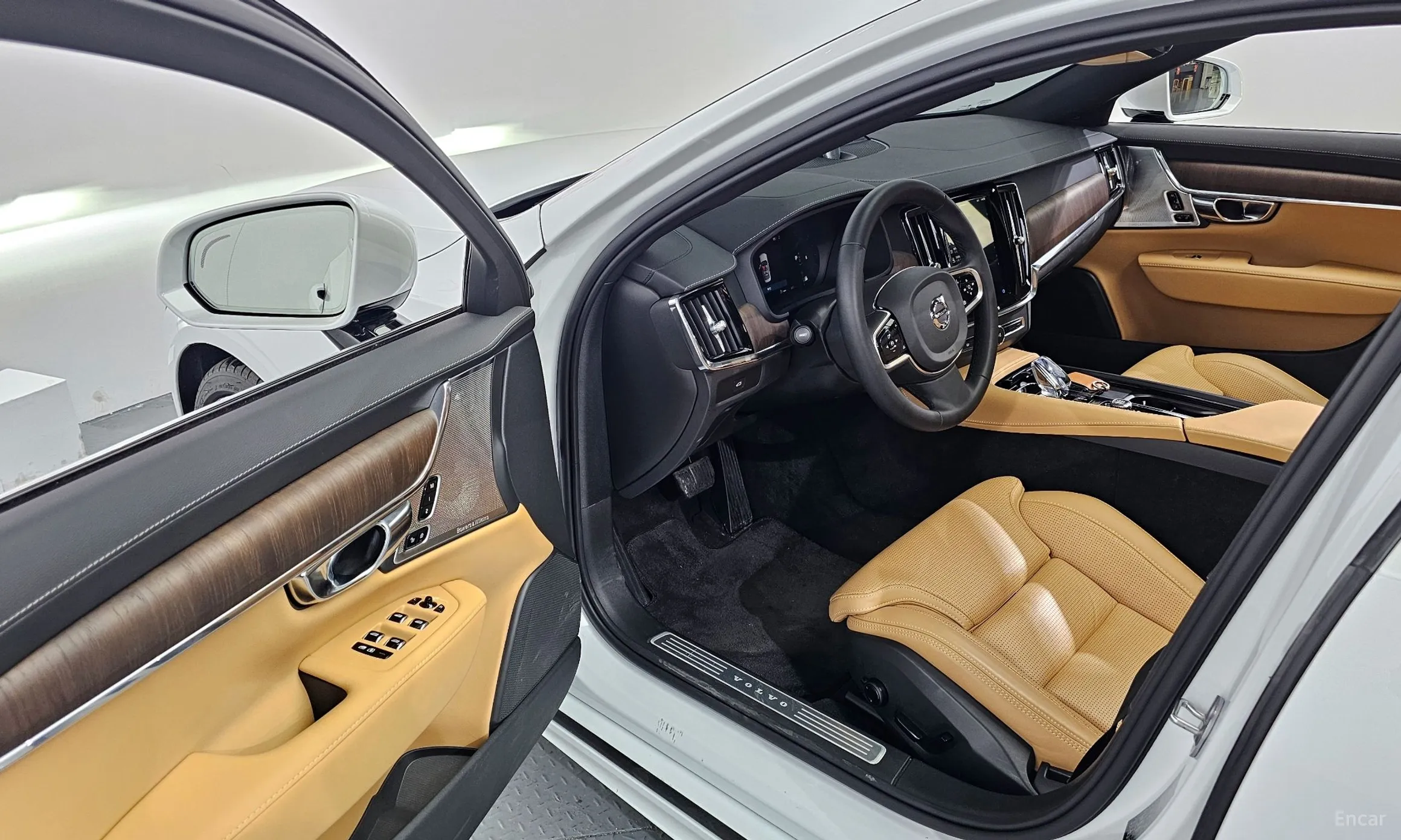 Volvo S90 превью 10