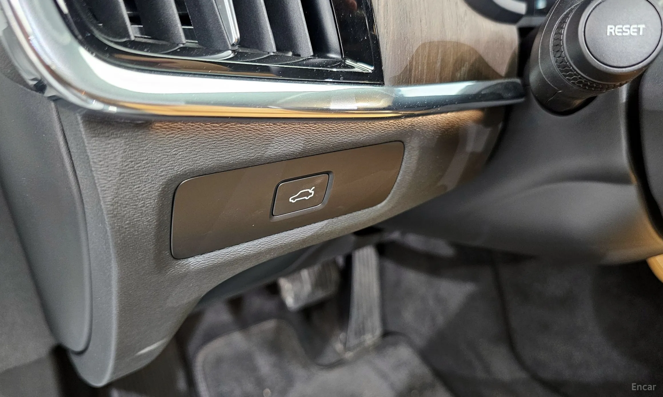 Volvo S90 превью 15