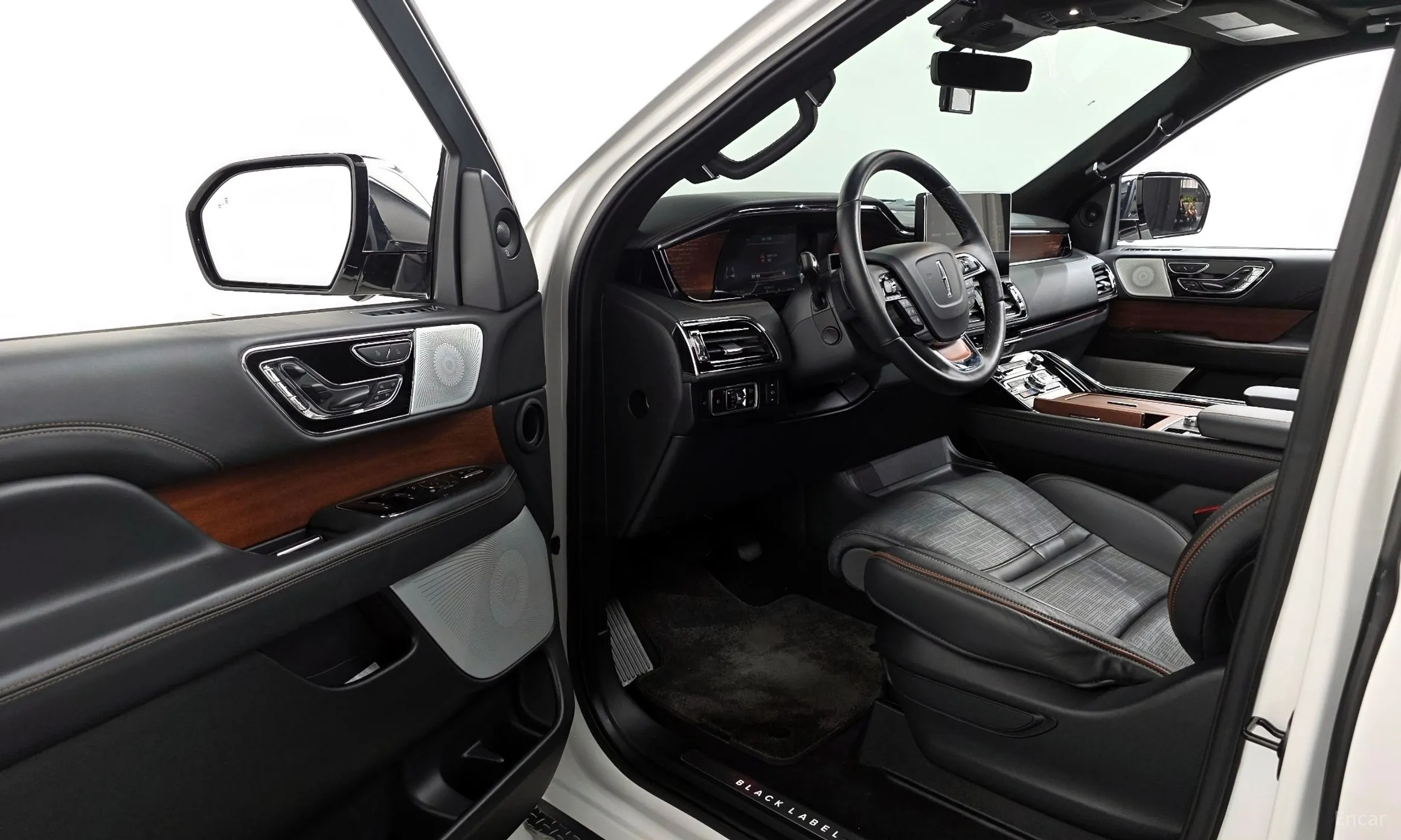Lincoln Navigator 4th generation превью 10
