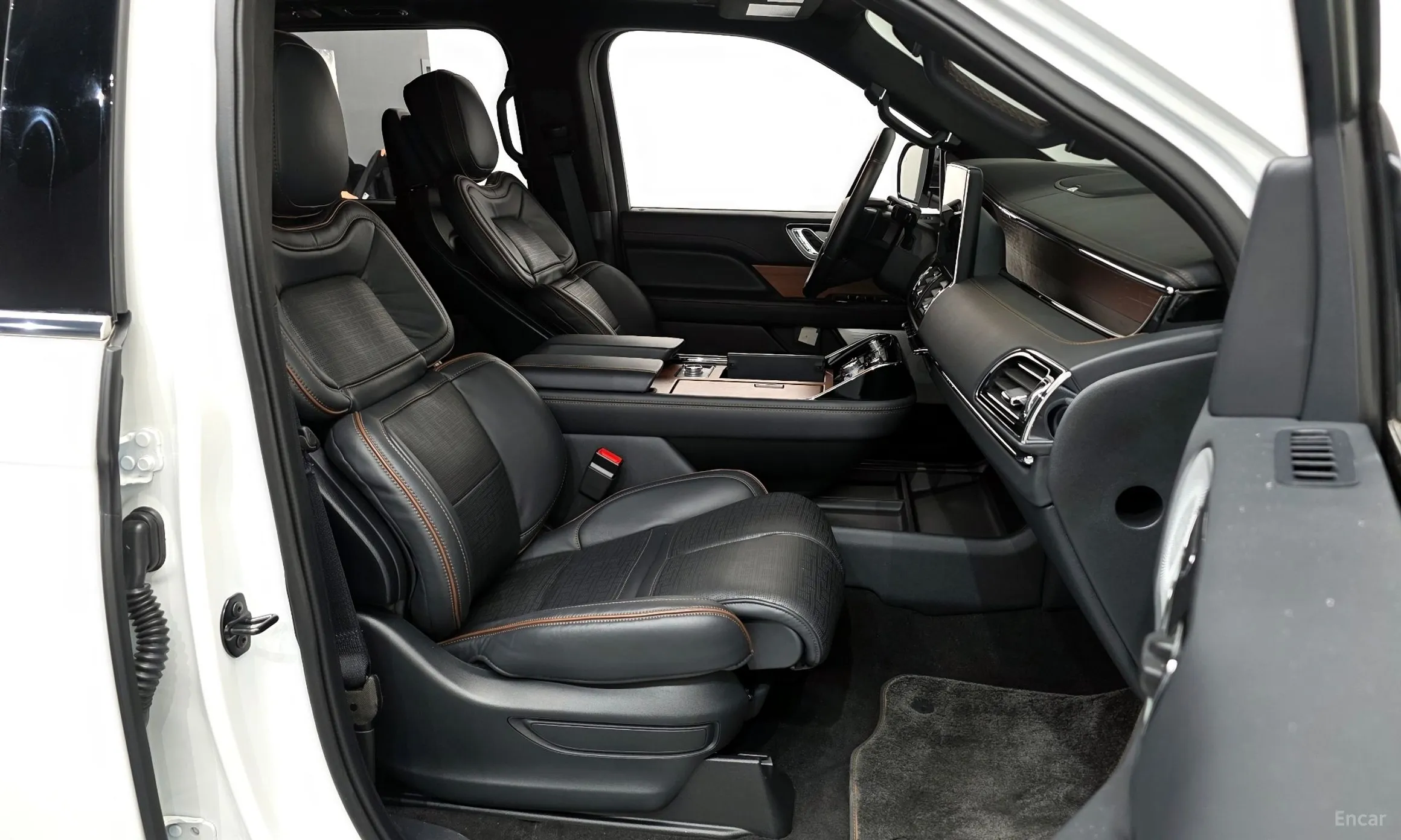 Lincoln Navigator 4th generation превью 11