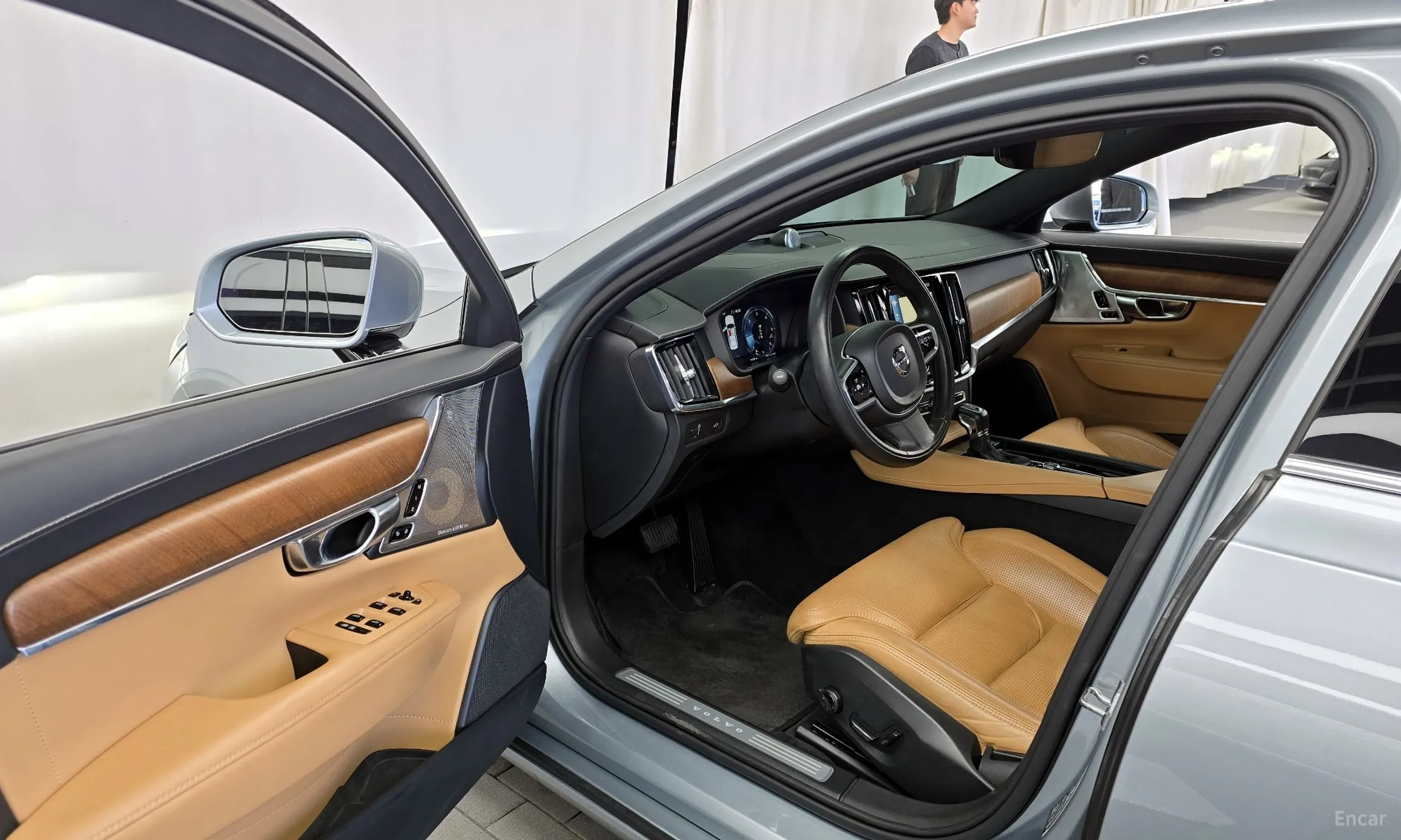 Volvo S90 превью 10