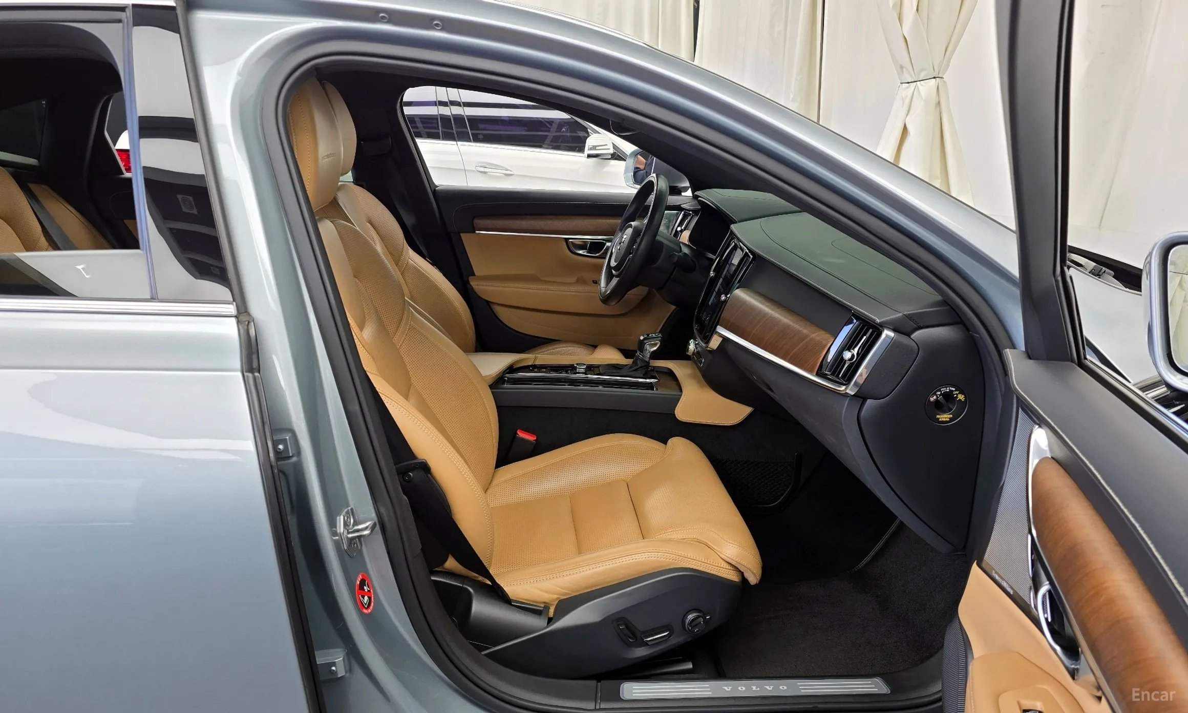 Volvo S90 превью 11