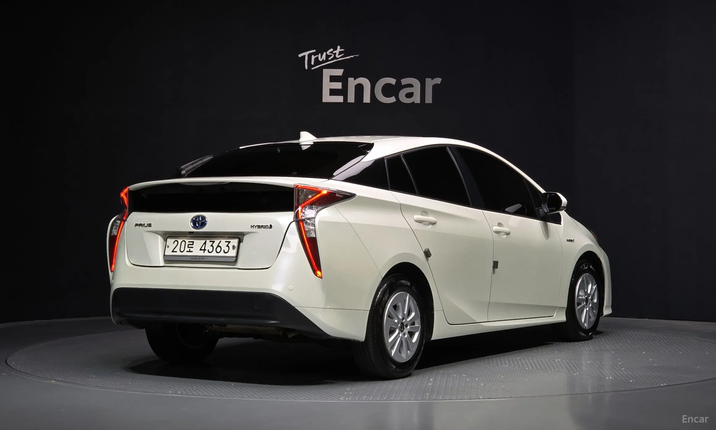 Toyota Prius 4th Generation превью 2