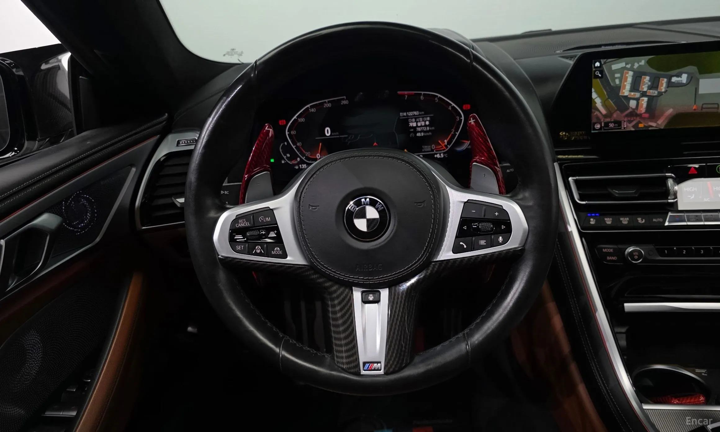BMW 8-series (G15) превью 13