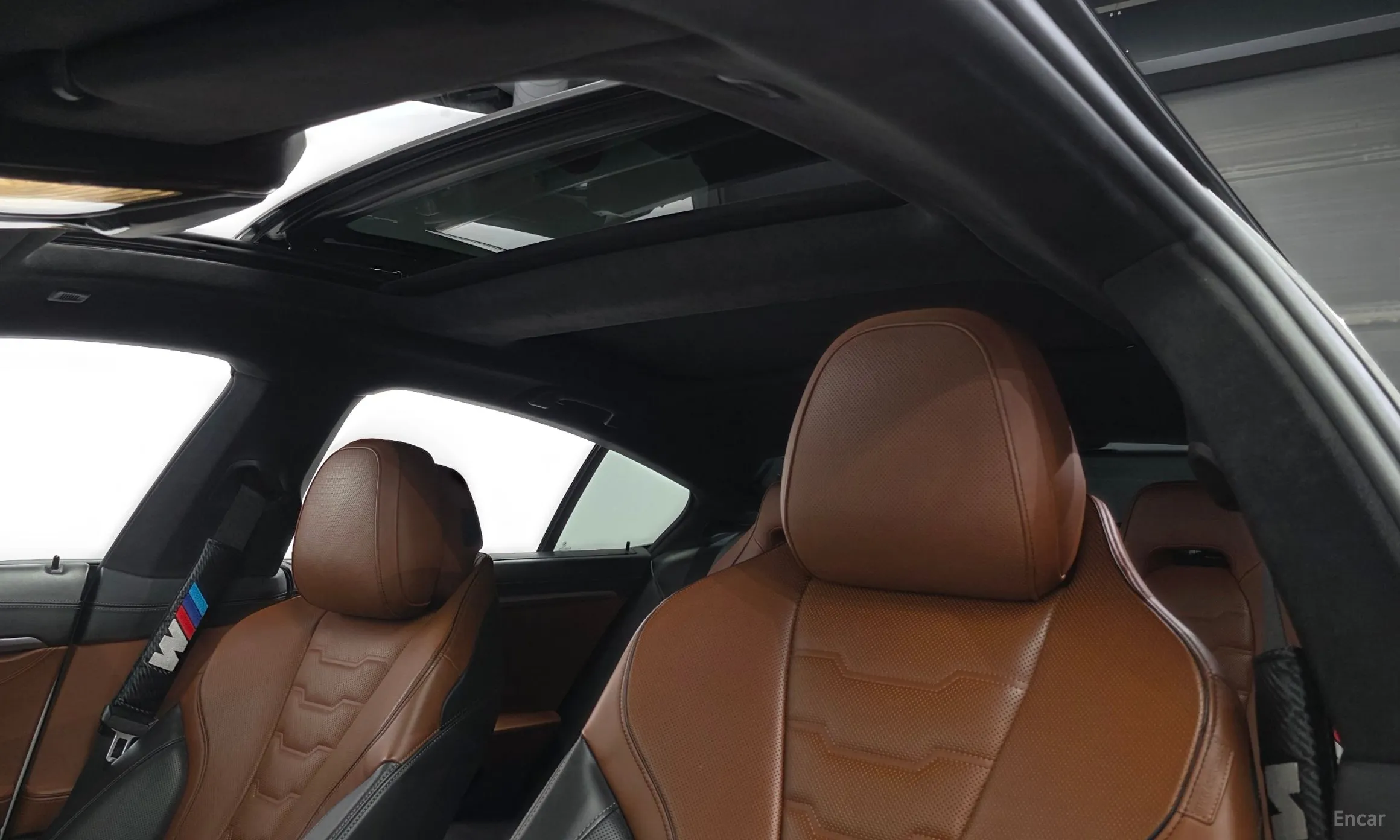 BMW 8-series (G15) превью 19