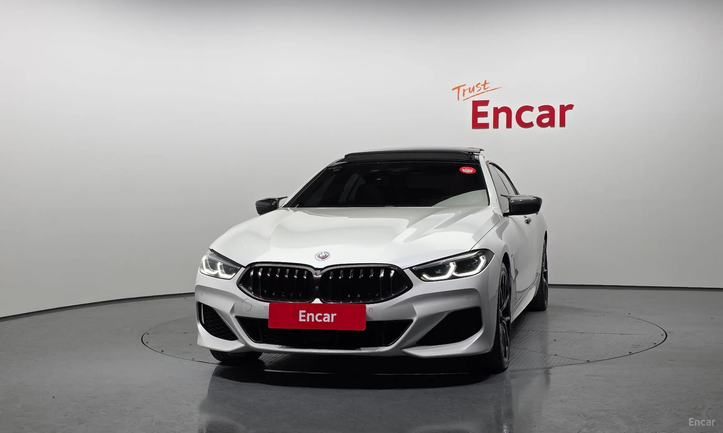 BMW 8-series (G15) превью 3