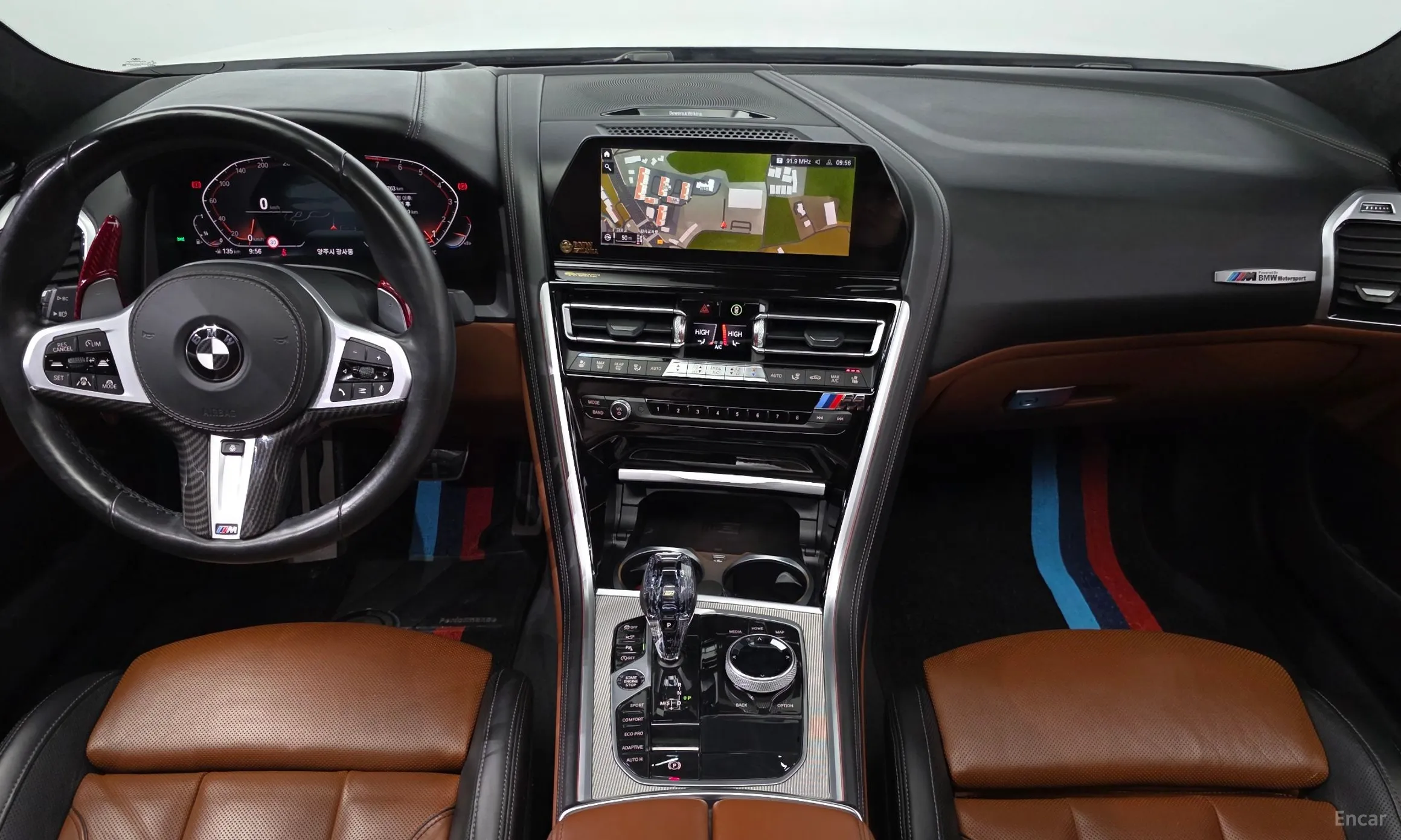BMW 8-series (G15) превью 7
