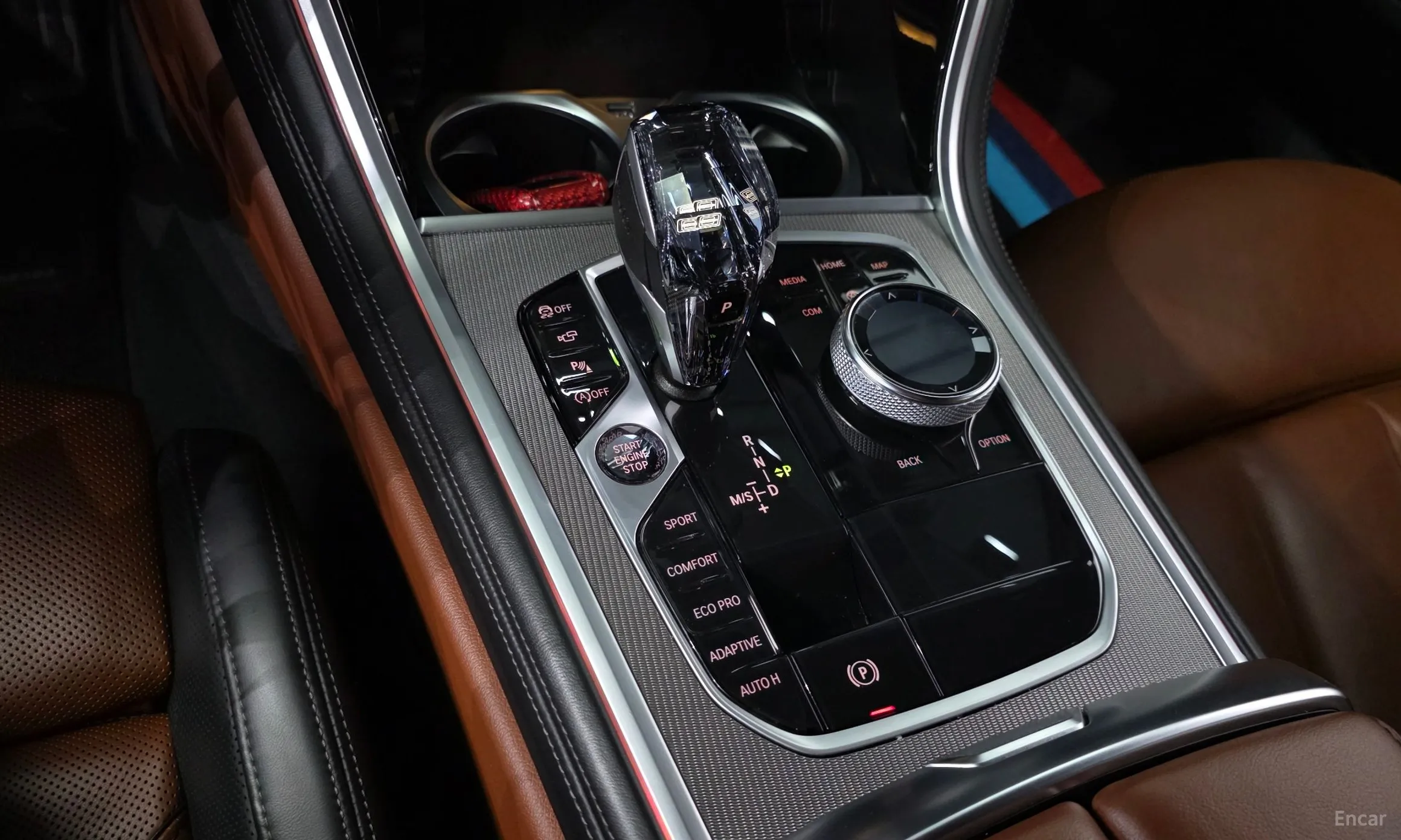 BMW 8-series (G15) превью 9