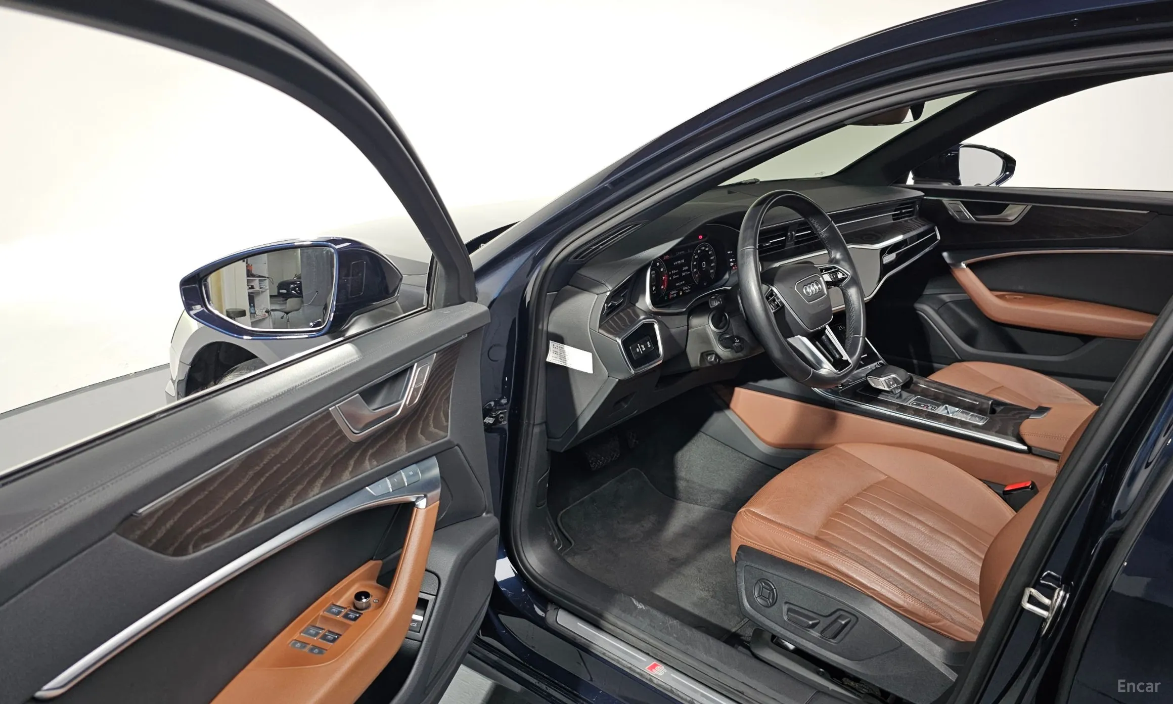 Audi A6 (C8) превью 11