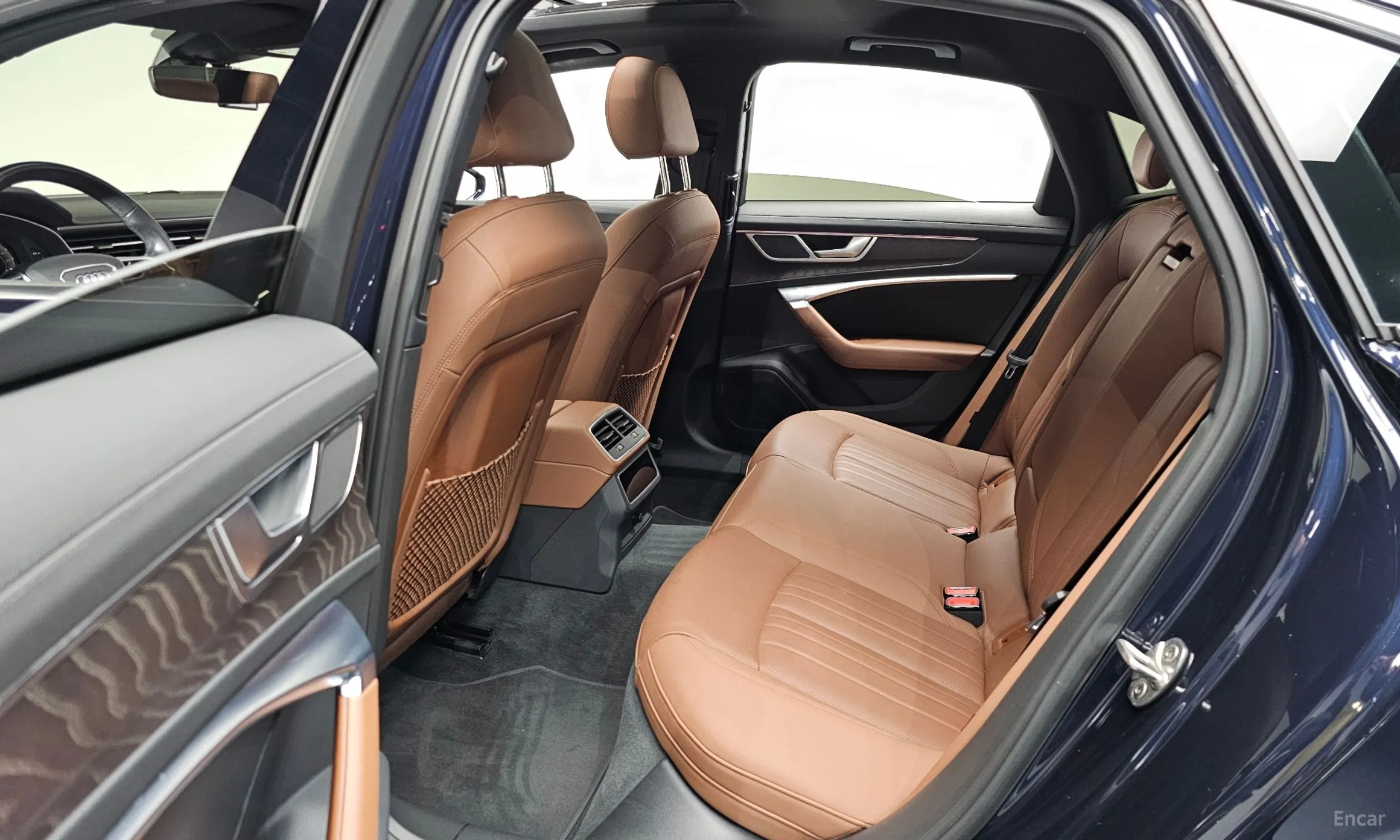 Audi A6 (C8) превью 12