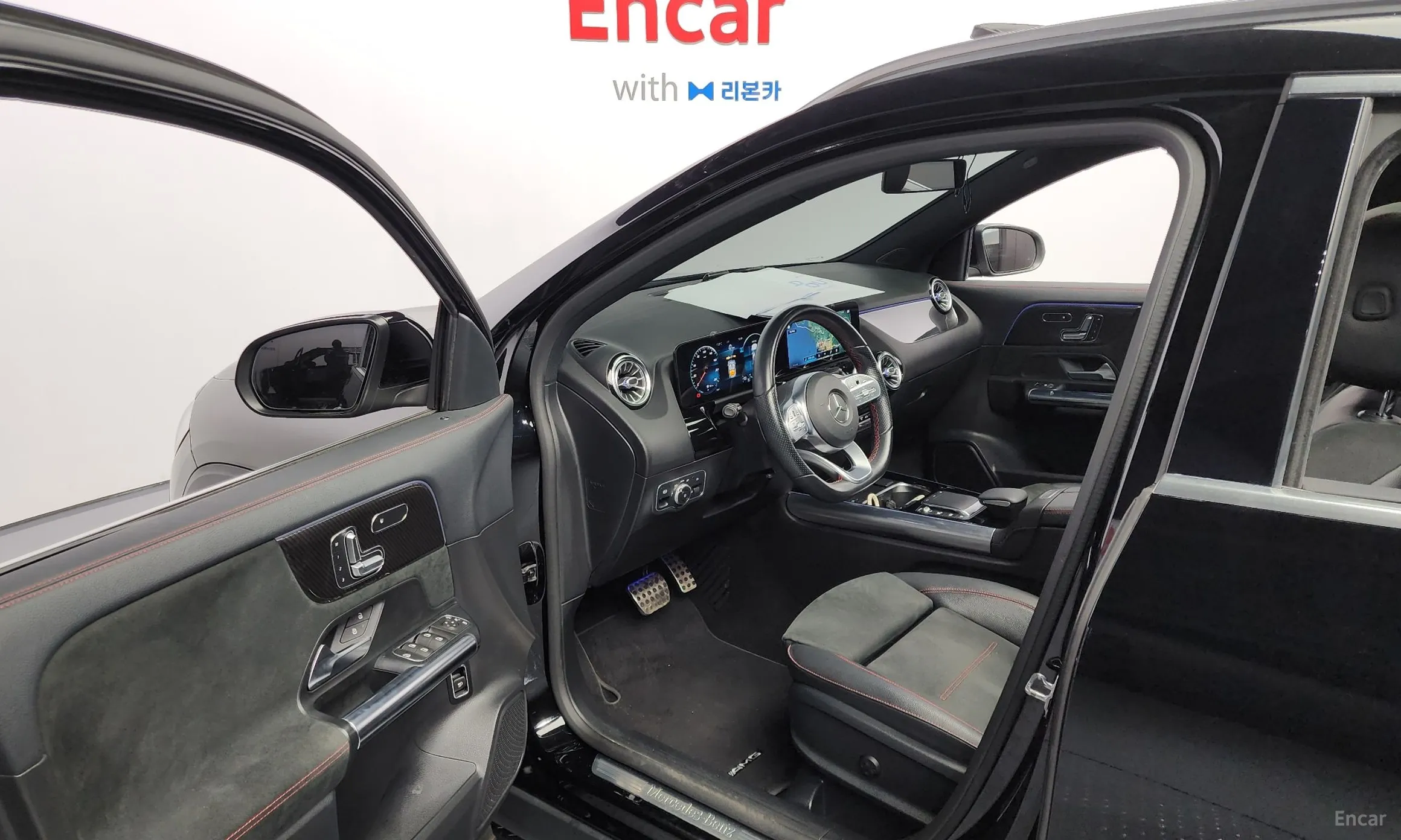 Mercedes Benz GLA-Class H247 превью 11
