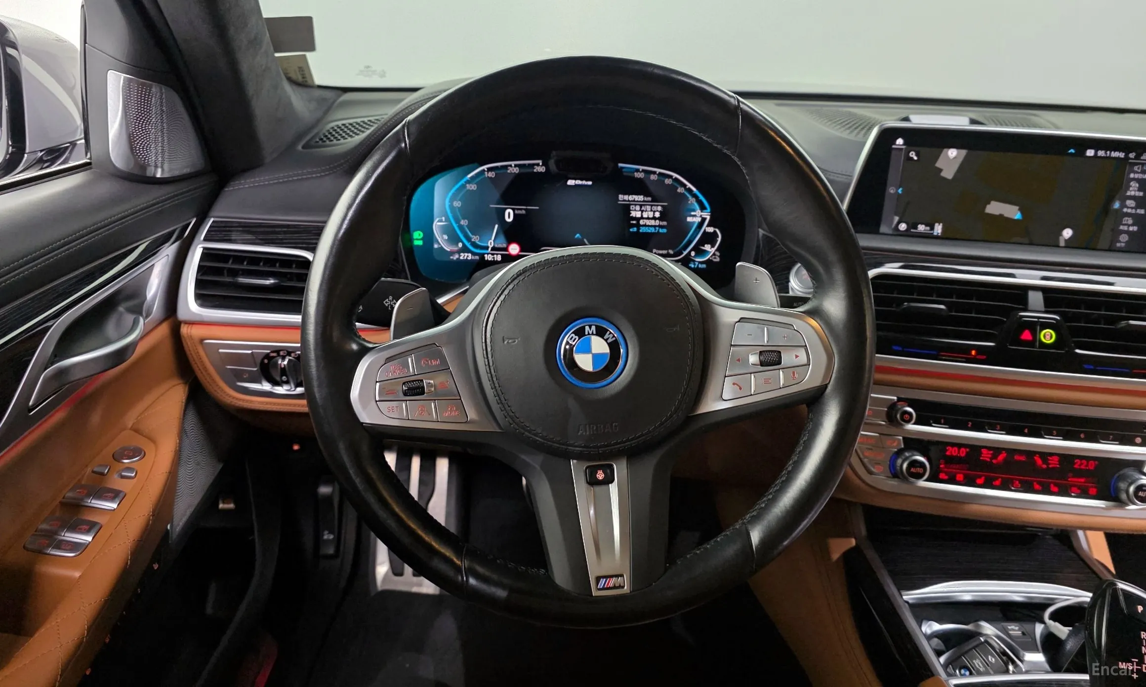 BMW 7 Series (G11) превью 13