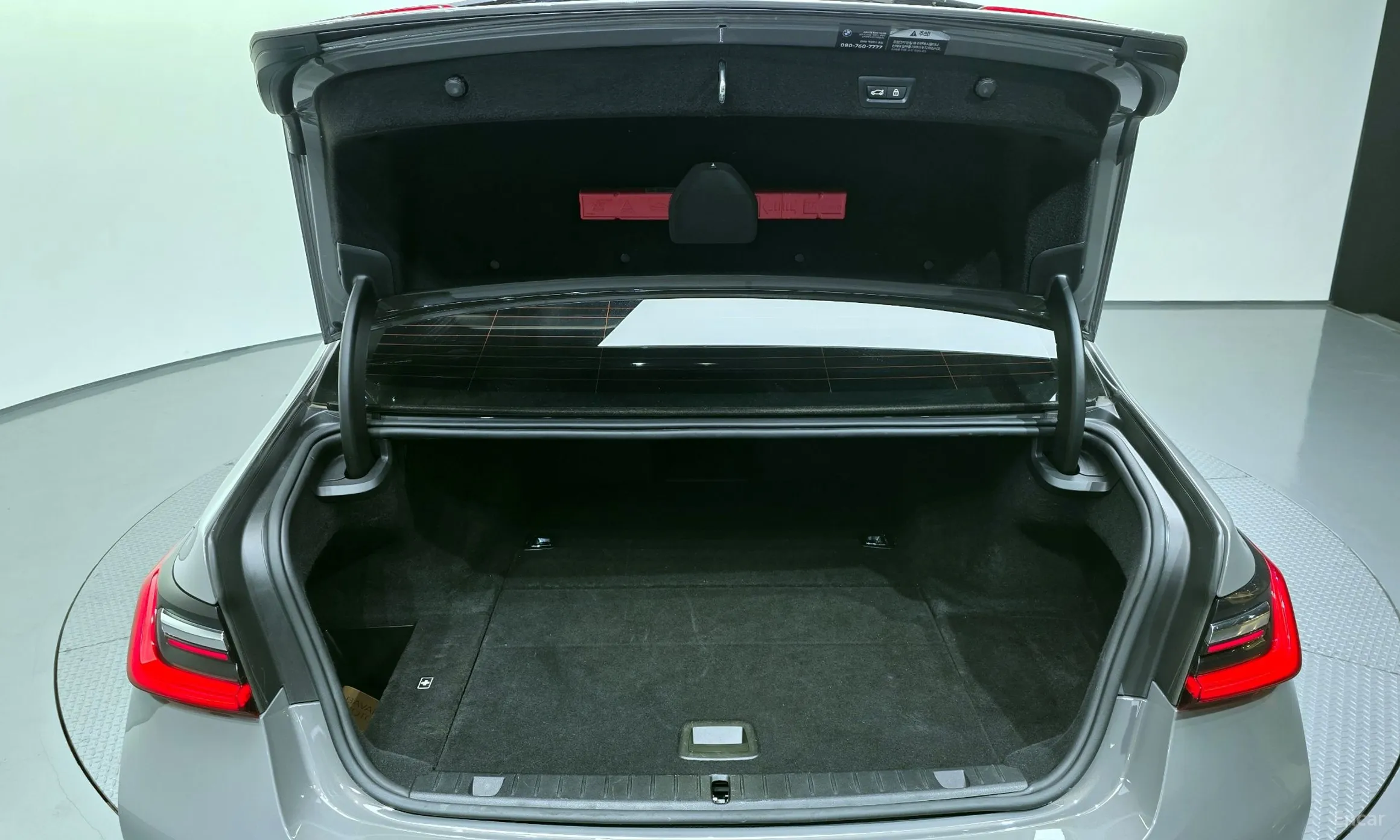 BMW 7 Series (G11) превью 20