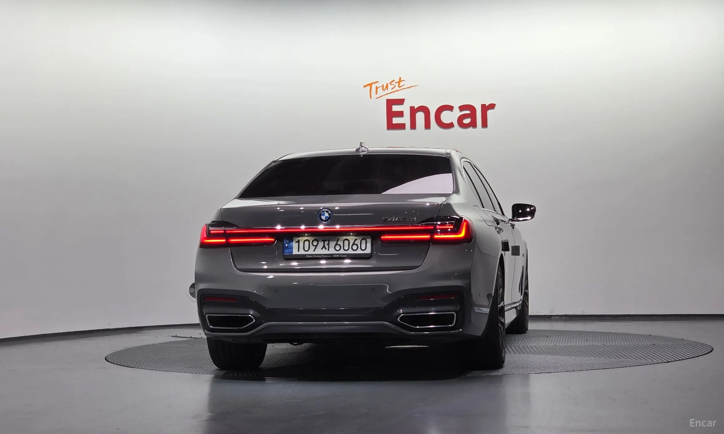 BMW 7 Series (G11) превью 4