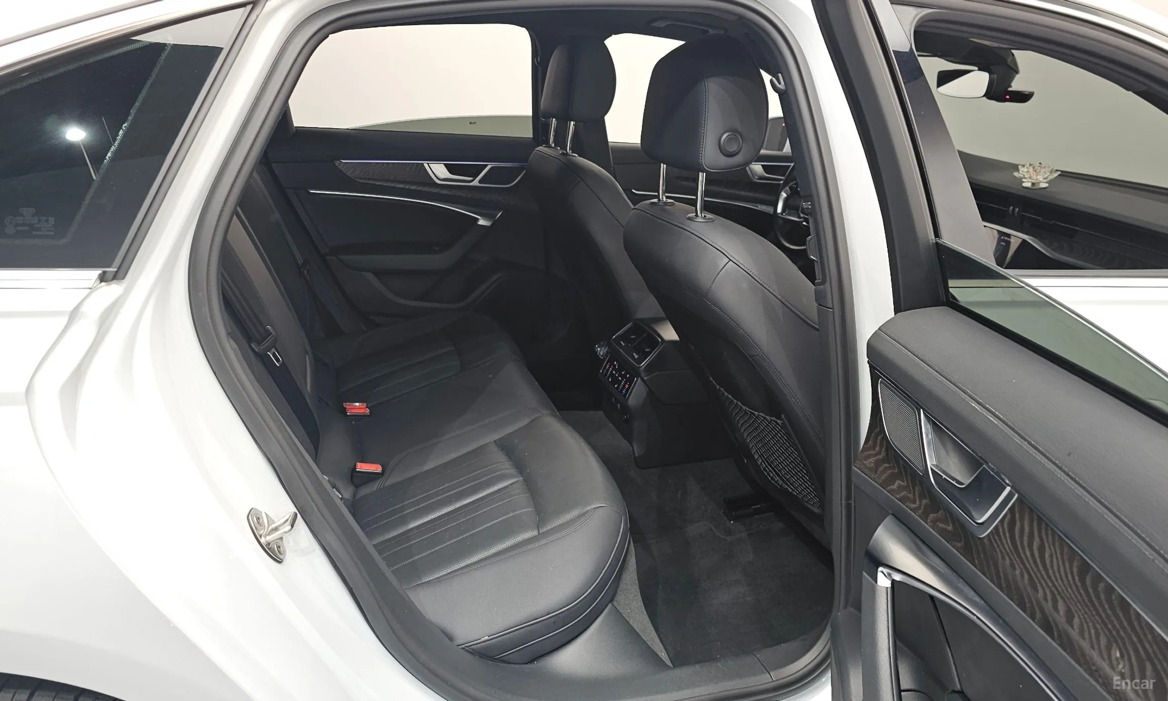 Audi A6 (C8) превью 12