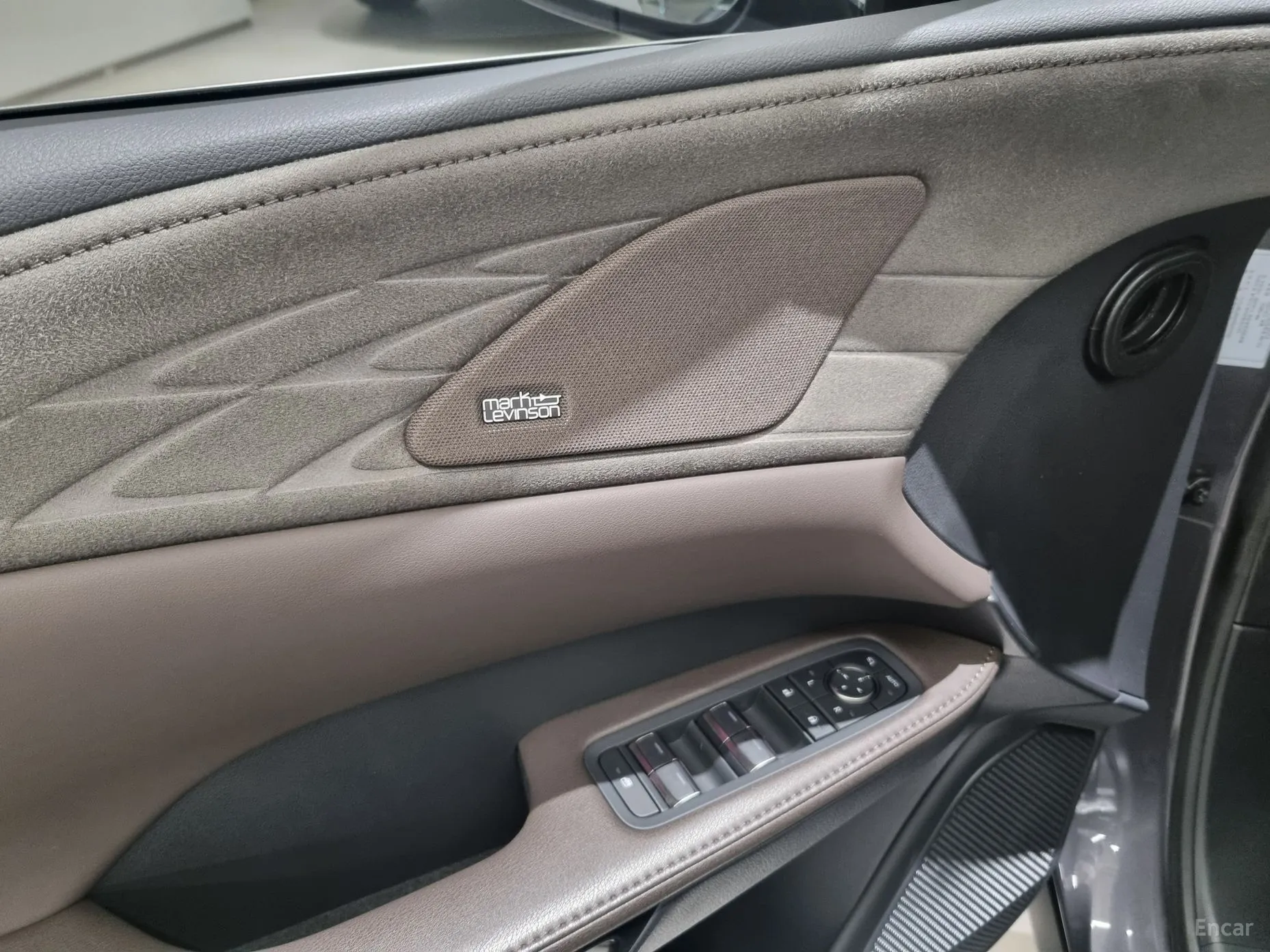 Lexus RX450h + 5th Gen превью 12