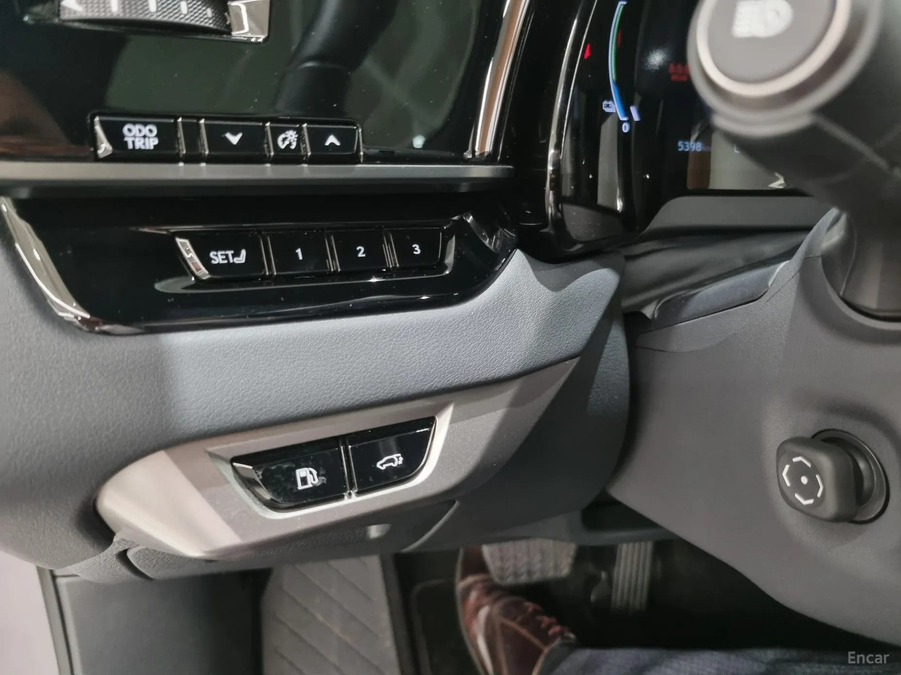 Lexus RX450h + 5th Gen превью 13