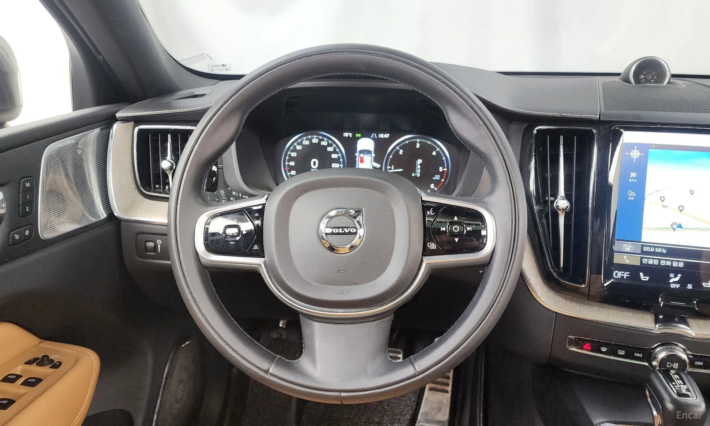 Volvo XC60 Gen 2 превью 13