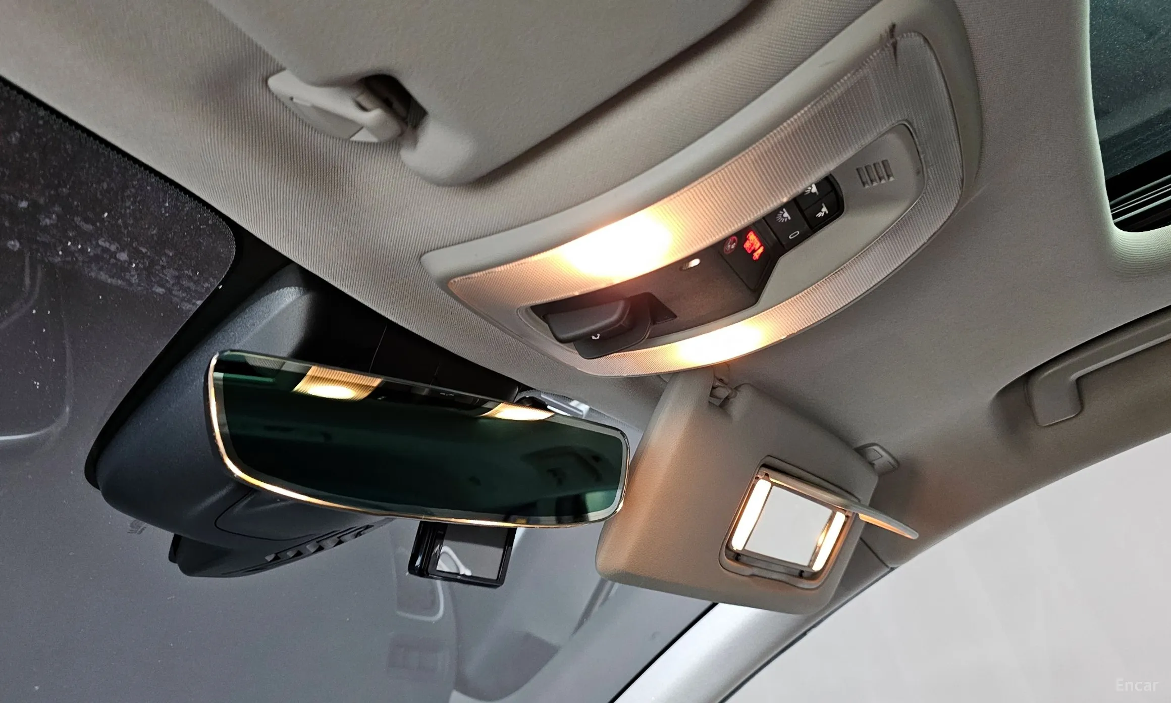 Volvo XC60 превью 17