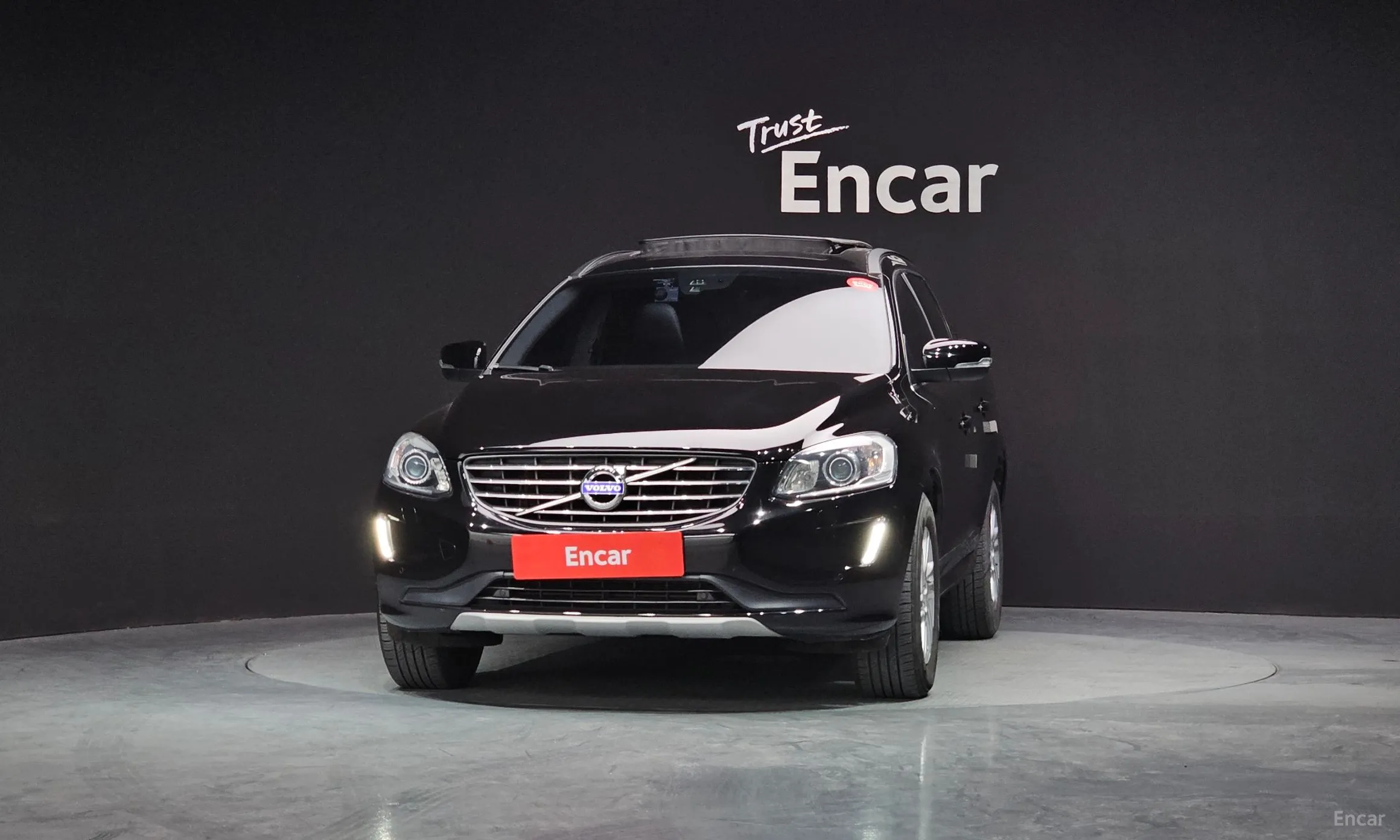 Volvo XC60 превью 3