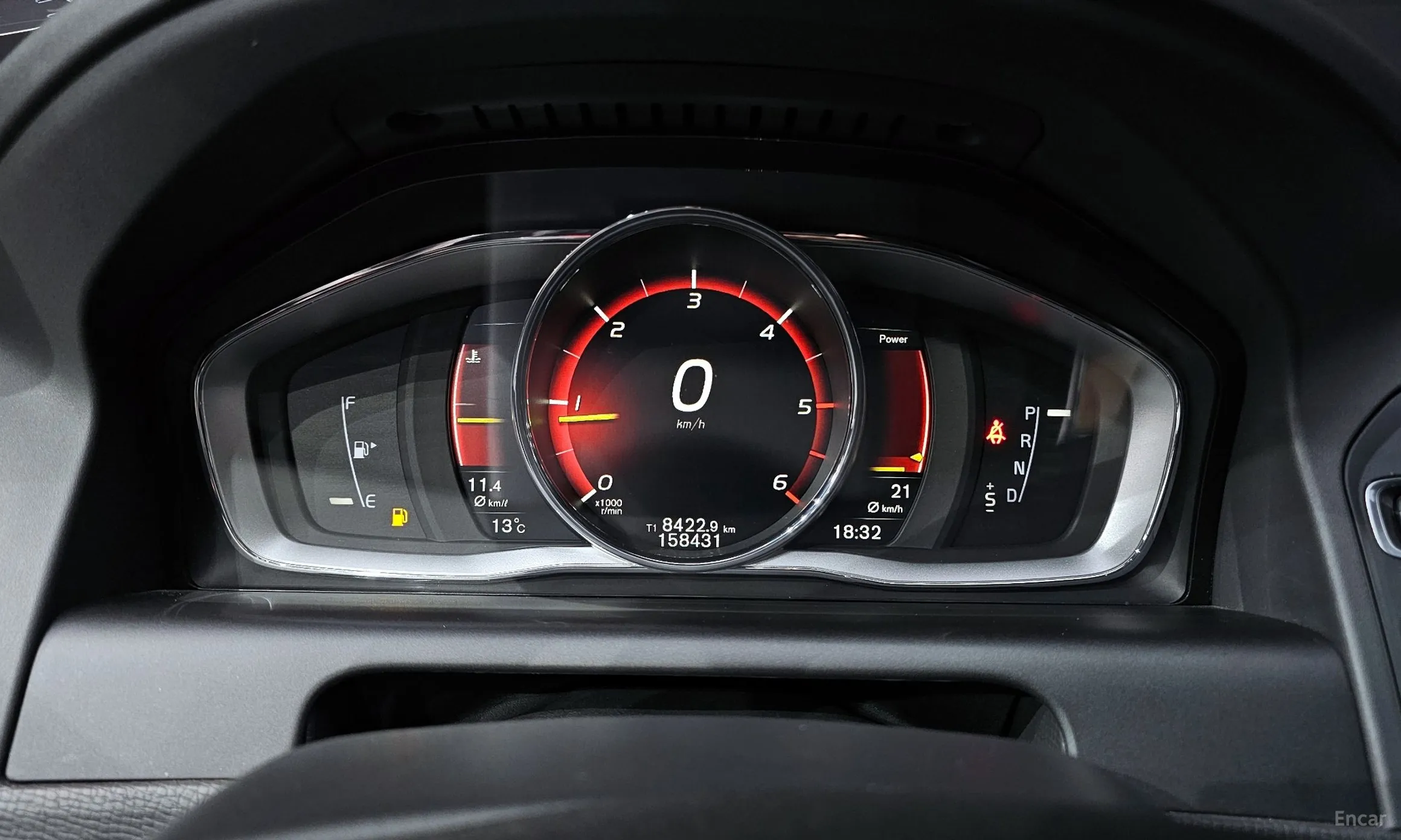 Volvo XC60 превью 8