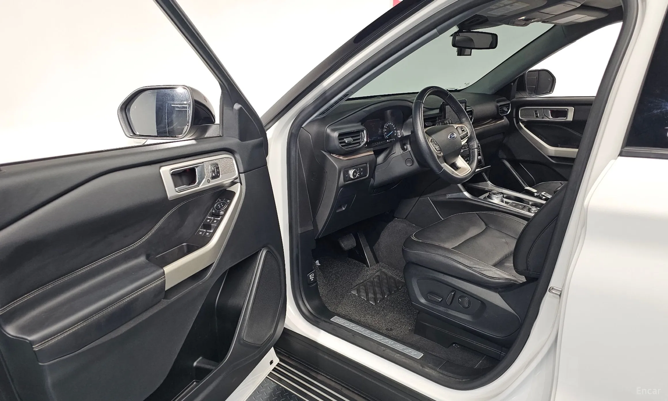Ford Explorer 6th Generation превью 10