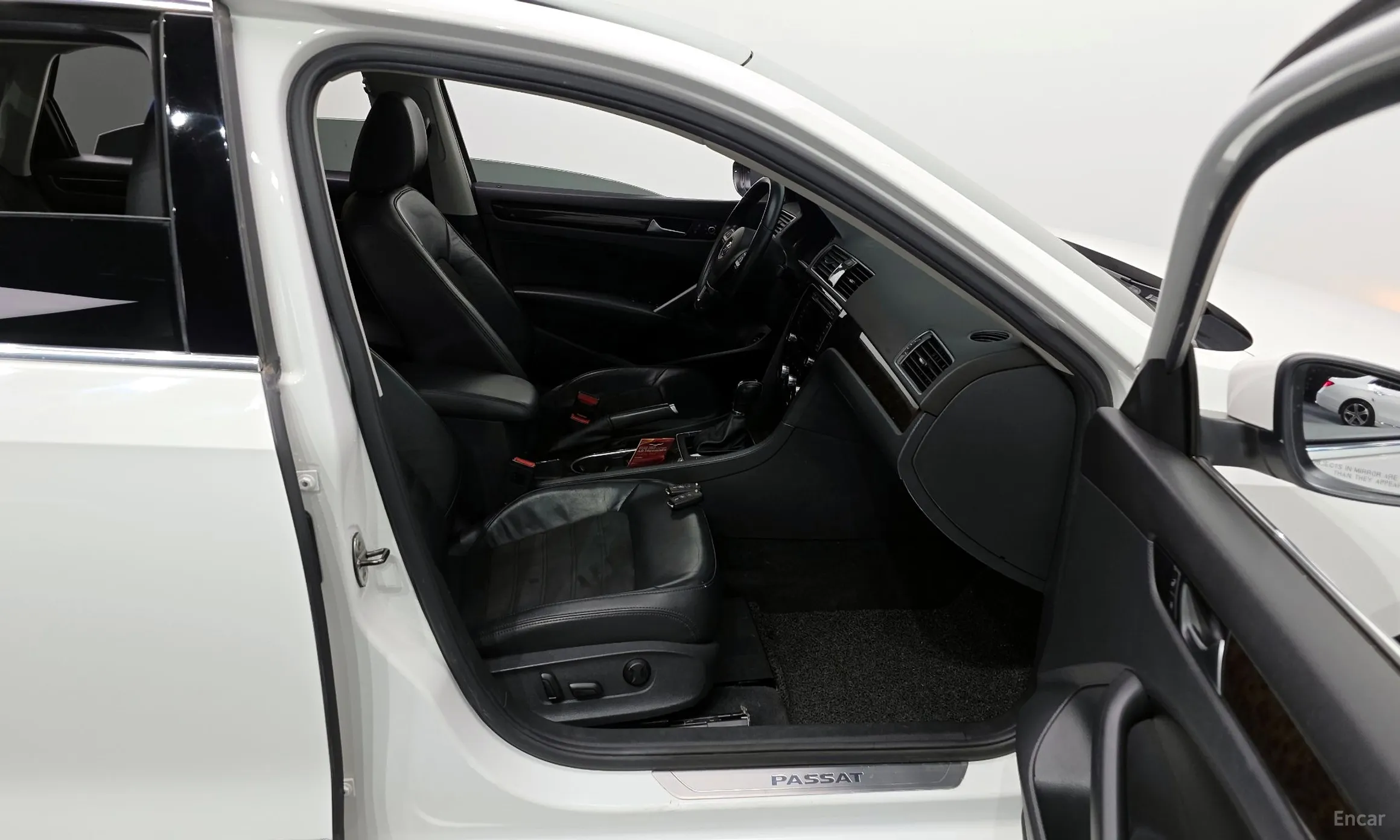 Volkswagen The New Passat превью 11