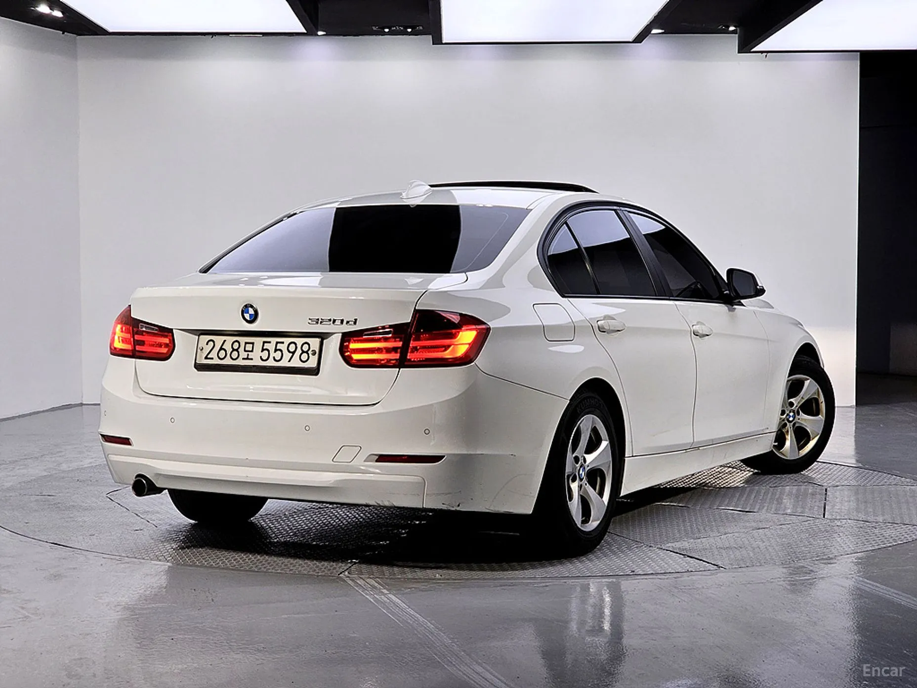 BMW 3 Series (F30) превью 4
