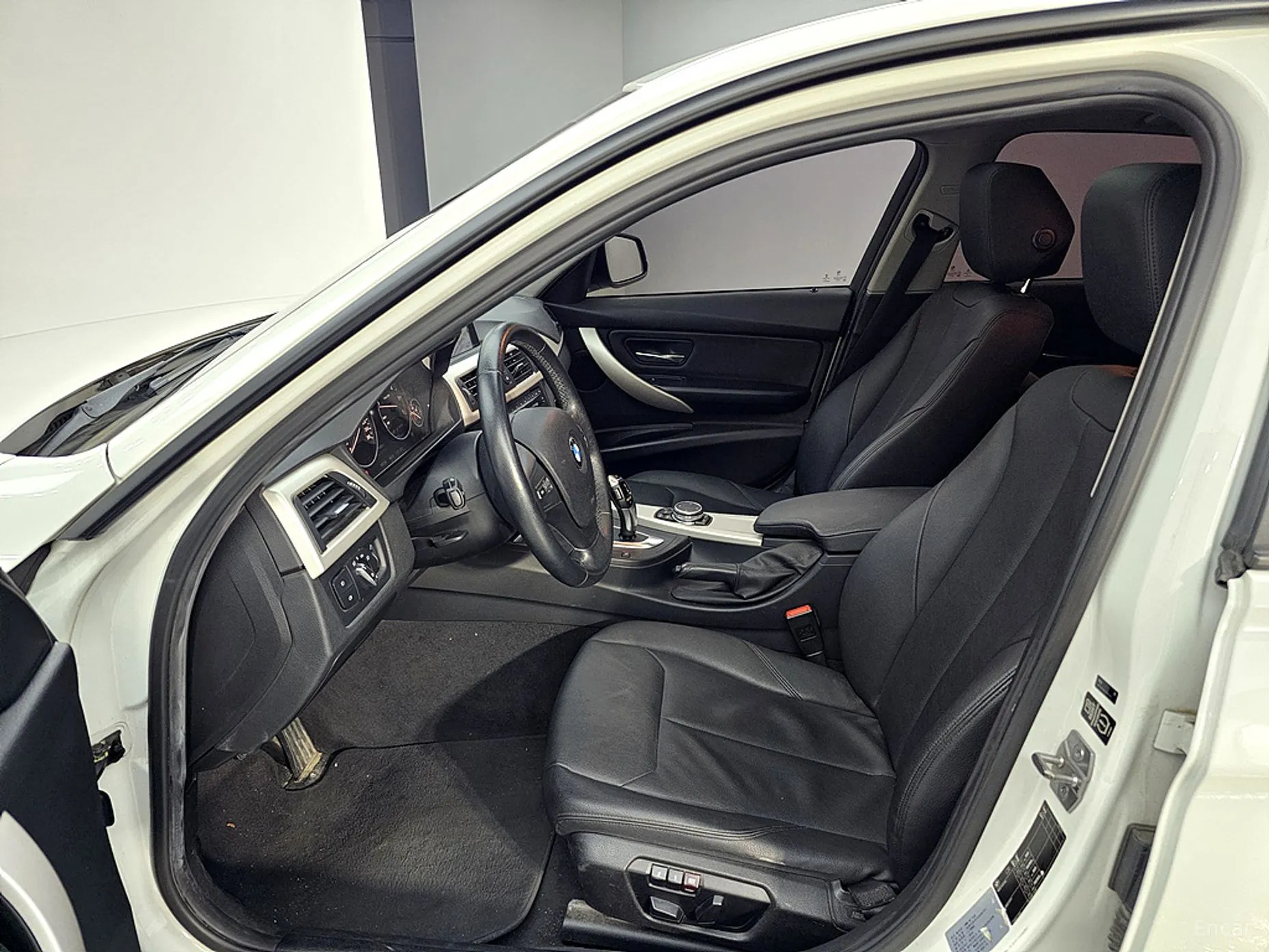 BMW 3 Series (F30) превью 6