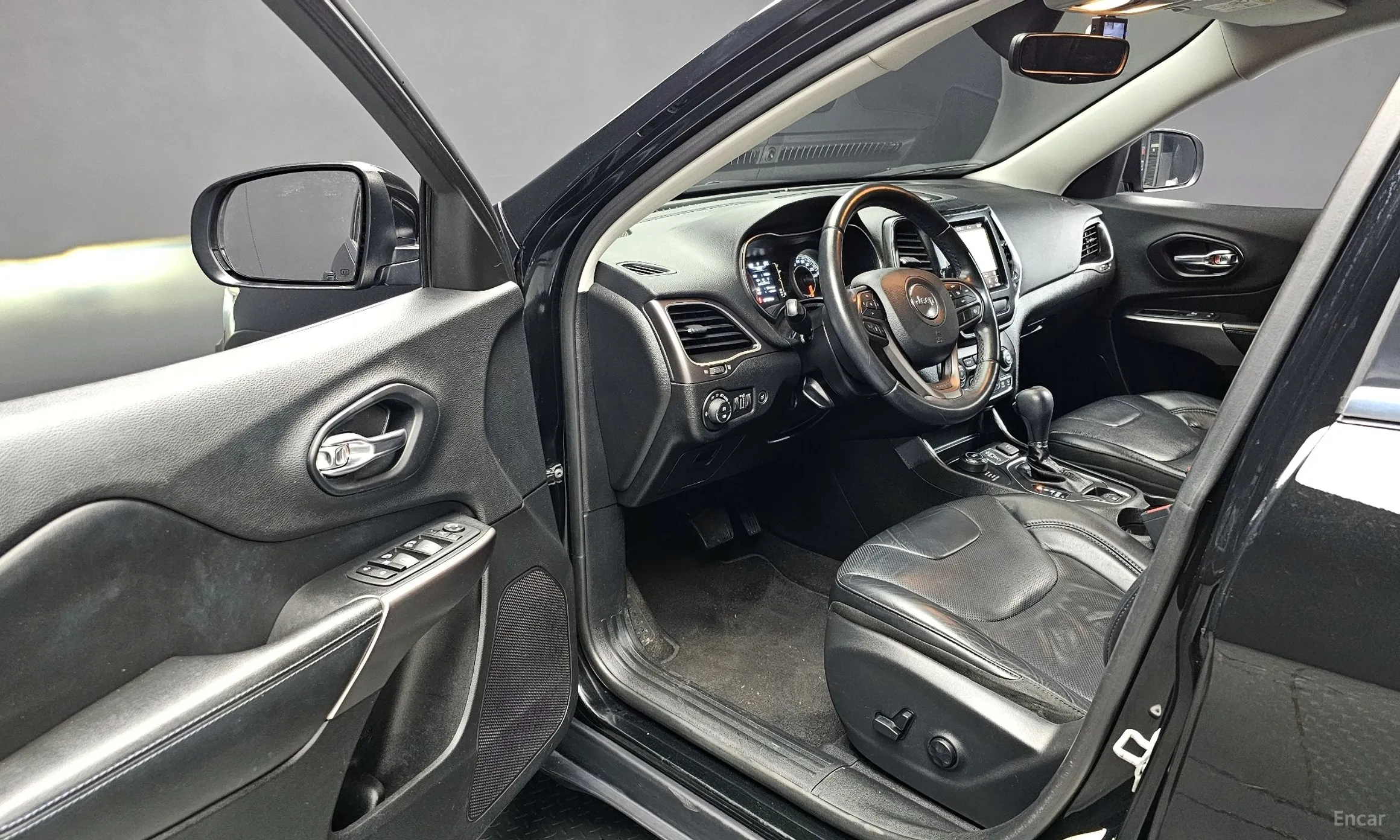 Jeep Cherokee (KL) превью 11