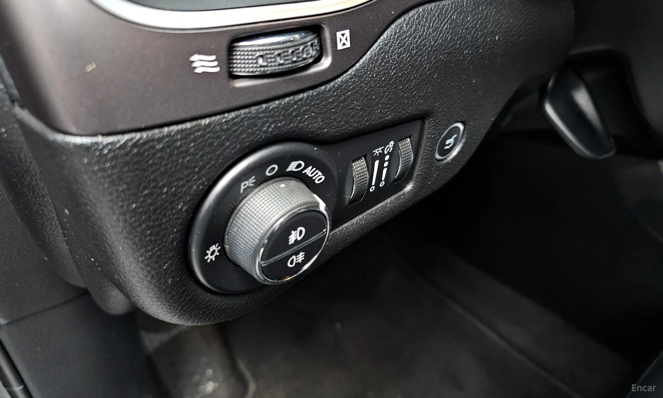 Jeep Cherokee (KL) превью 18