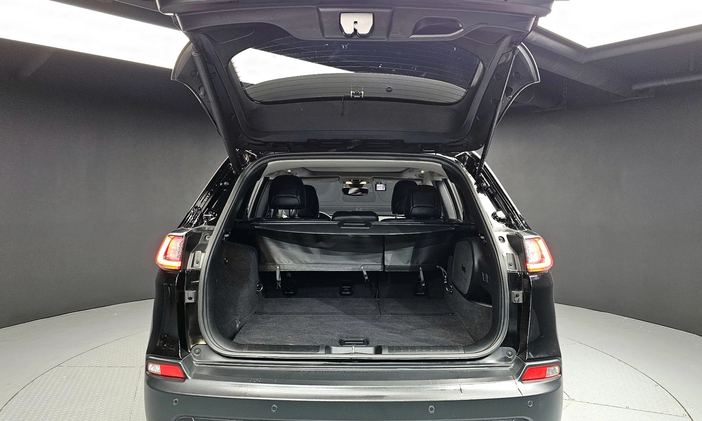 Jeep Cherokee (KL) превью 20