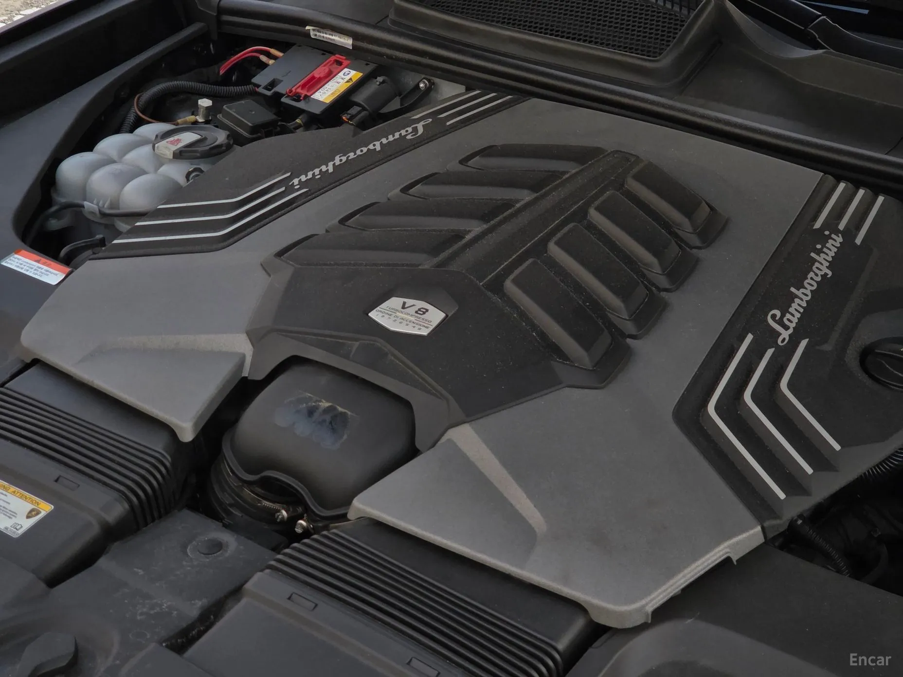 Lamborghini Urus превью 6