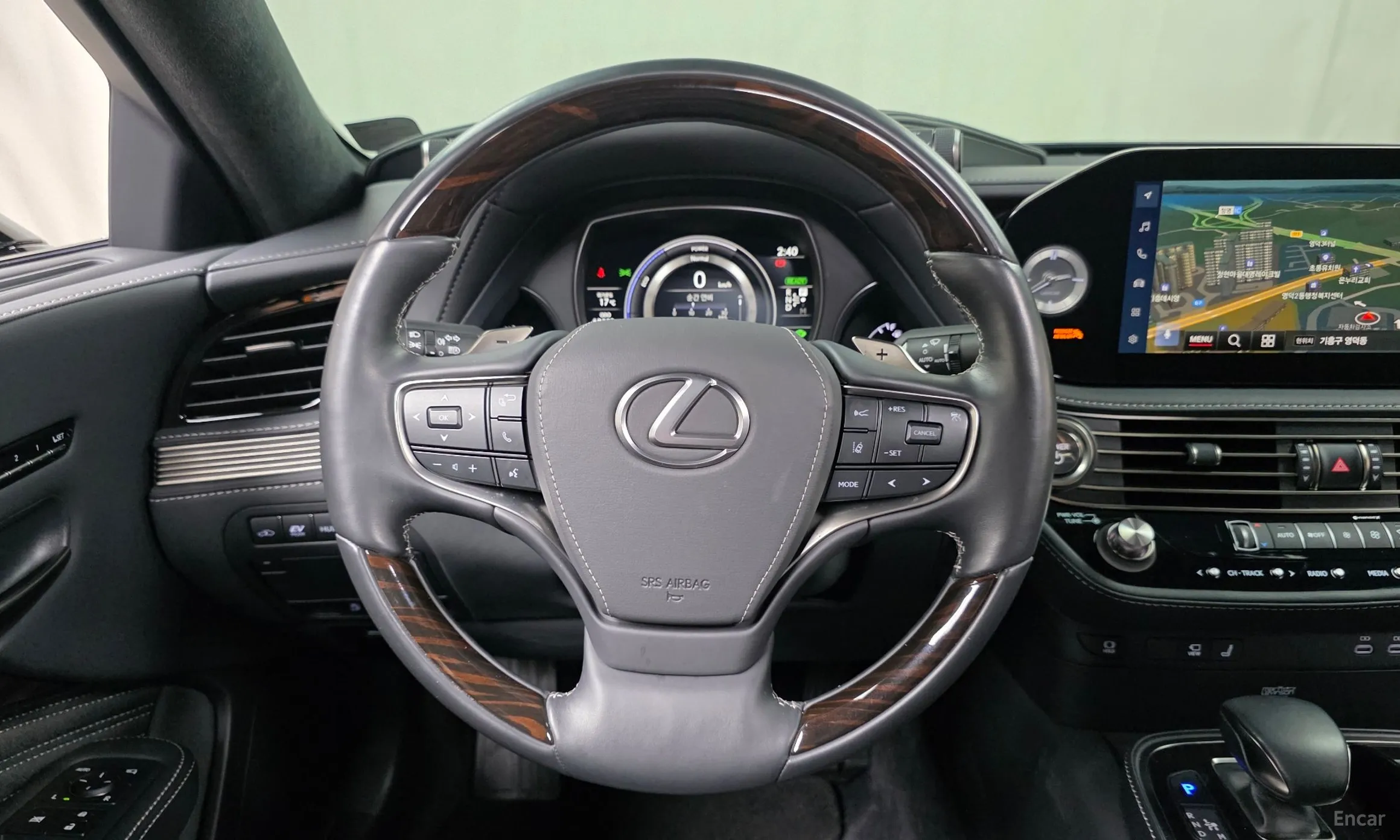 Lexus LS500h Gen 5 превью 14
