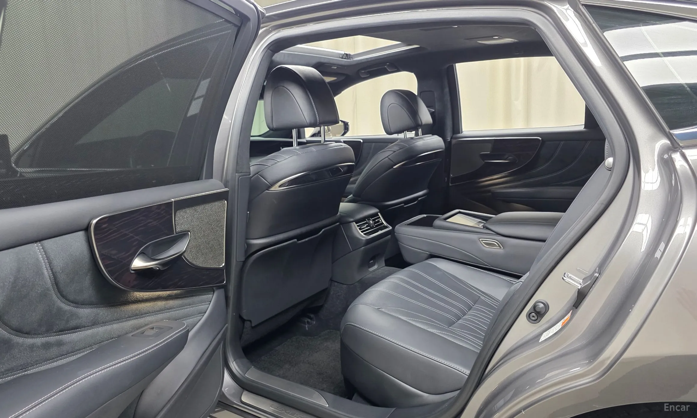 Lexus LS500h Gen 5 превью 17