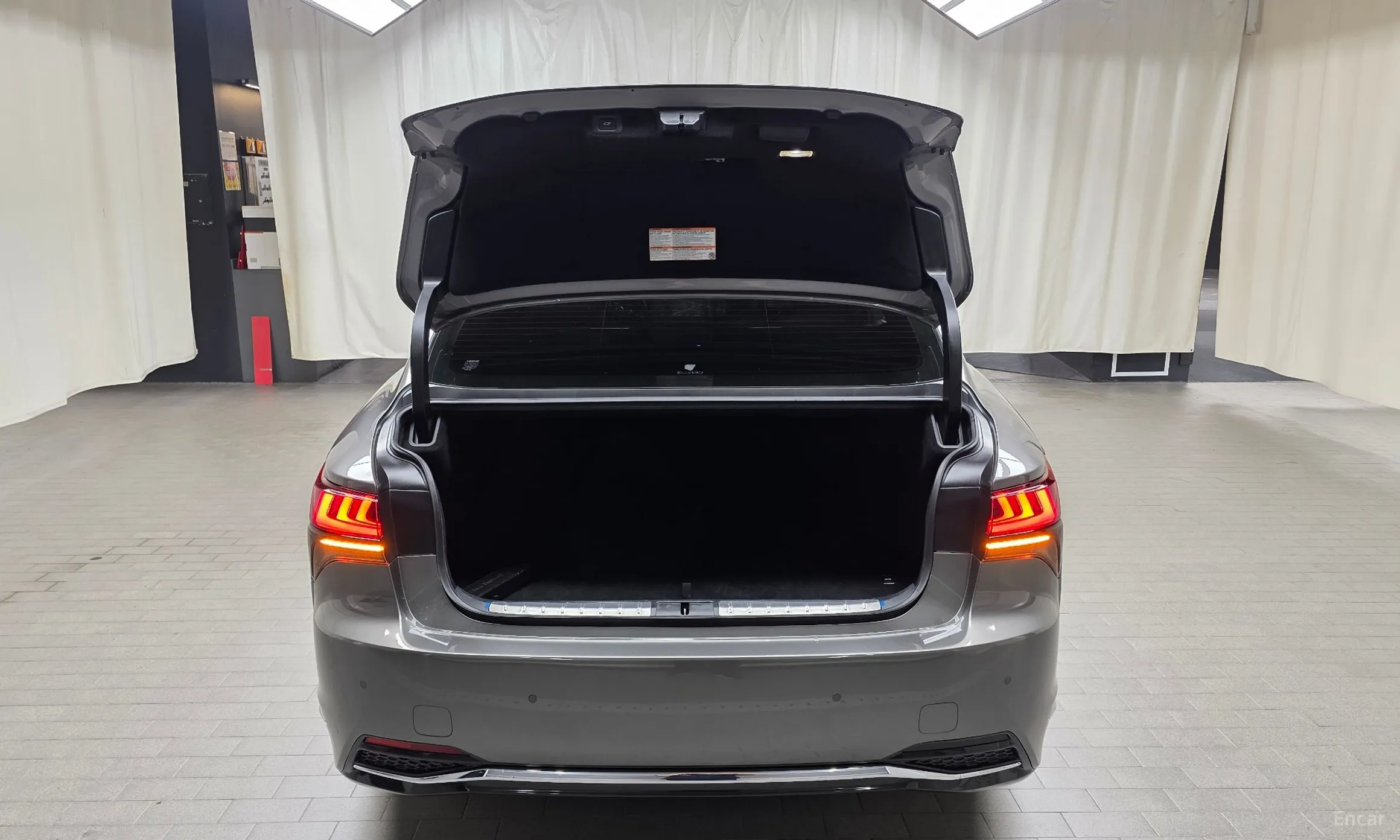 Lexus LS500h Gen 5 превью 20